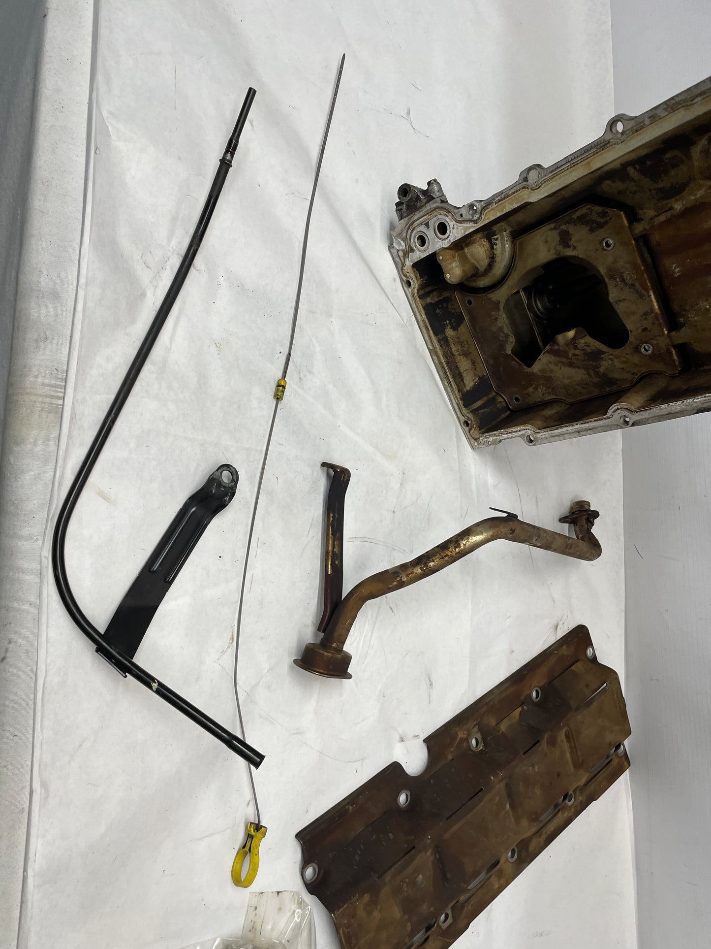 2005 Chevy Silverado K1500 Complete Oil Pan Assembly Kit OEM - Day's Parts Yard