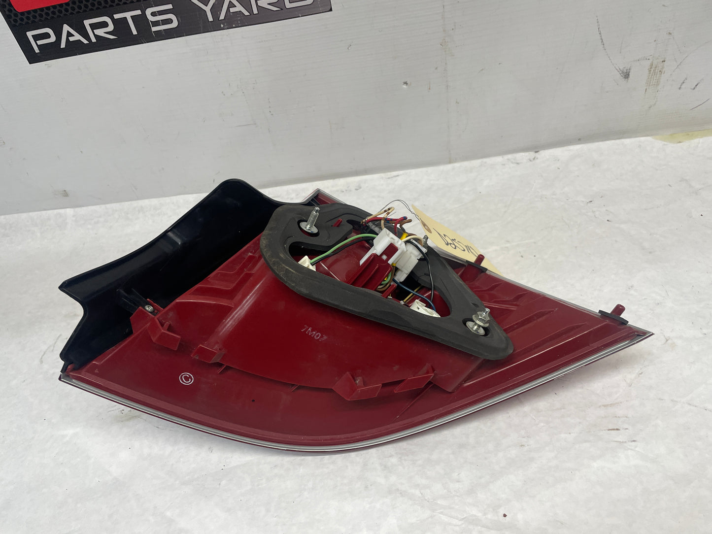 2008 Pontiac G8 Base LH Driver Tail Light - Day's Parts Yard