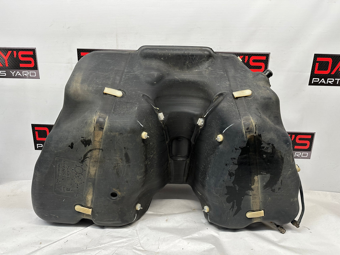 2010 Chevy Camaro SS Fuel Gas Tank w/ Fuel Pump and Level Sensor OEM - Day's Parts Yard