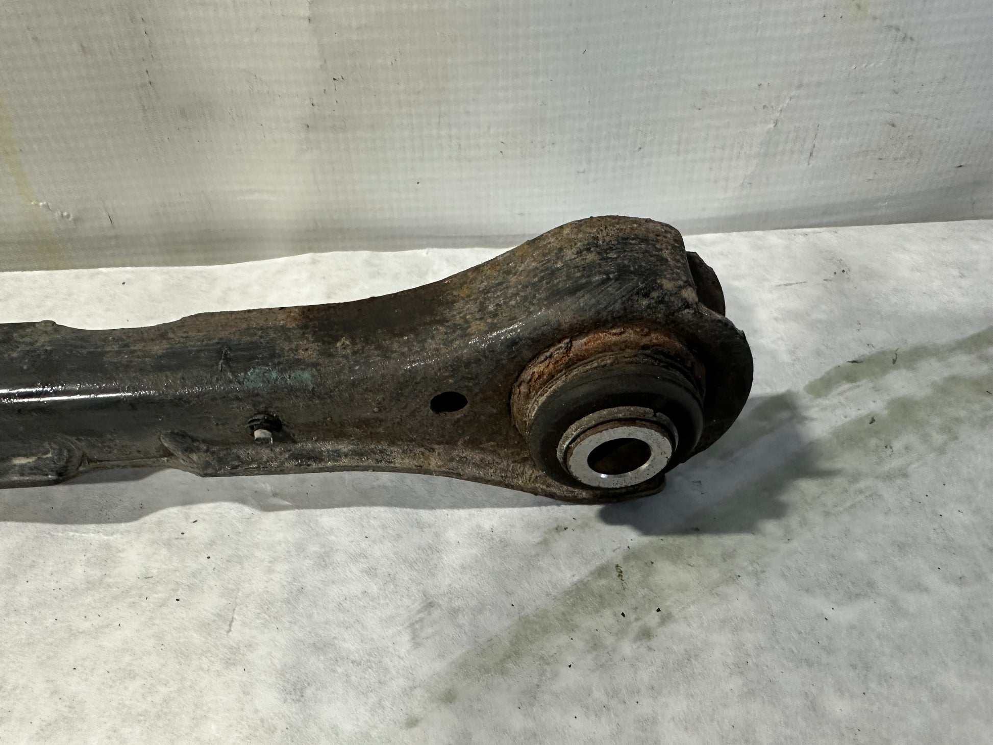 2017 Cadillac ATS-V Coupe Rear RH Passenger Side Upper Control Arm OEM - Day's Parts Yard