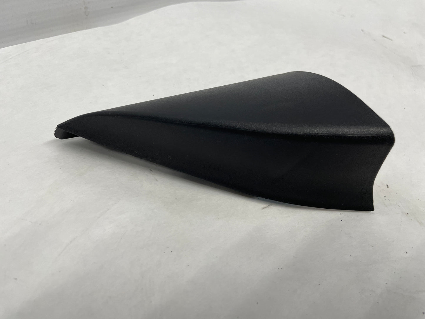 2005 Pontiac GTO RH Passenger Triangle Defrost Trim Door Vent Cover OEM - Day's Parts Yard
