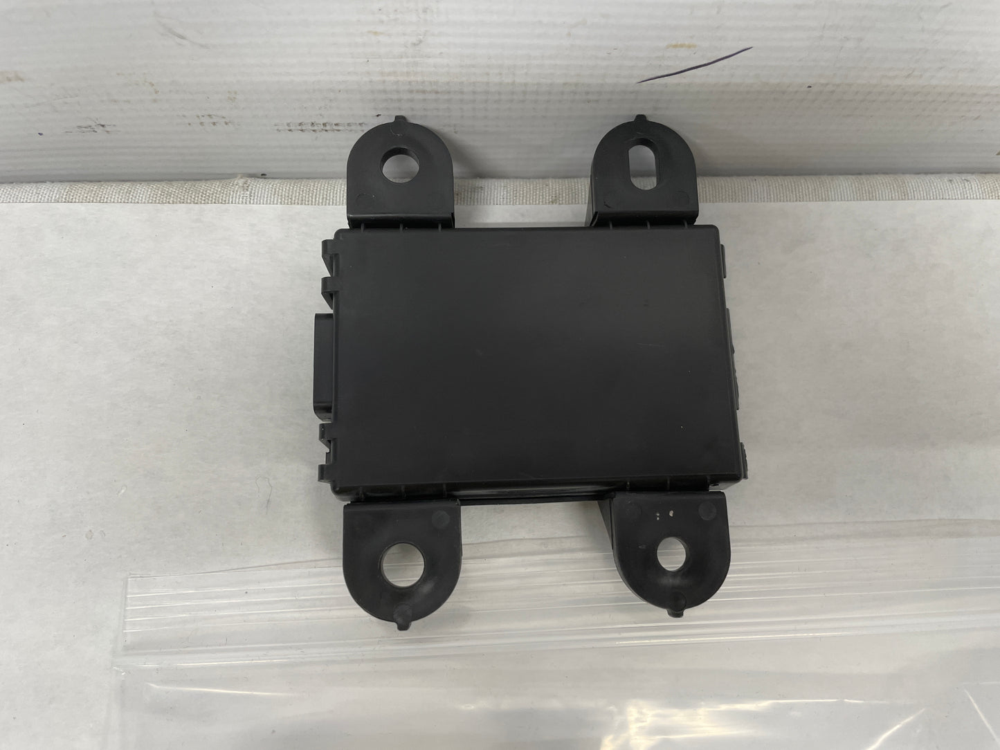 2014 Cadillac CTS-V Antenna Module OEM - Day's Parts Yard