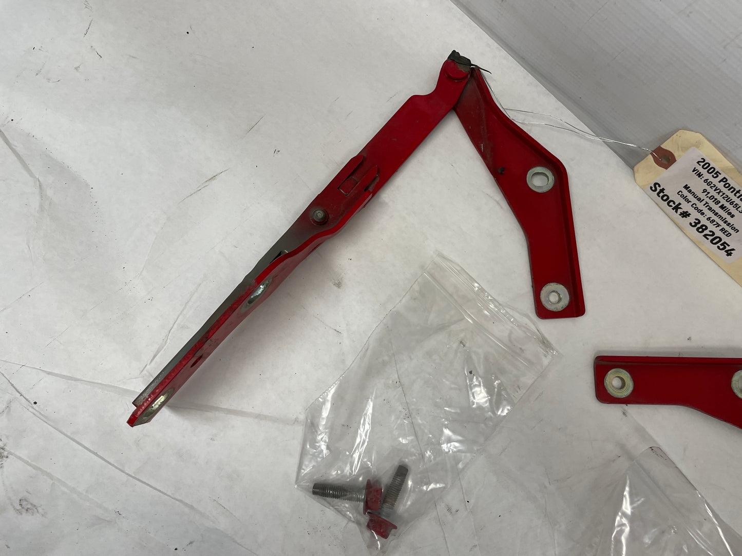 2005 Pontiac GTO RH & LH Hood Hinges OEM - Day's Parts Yard