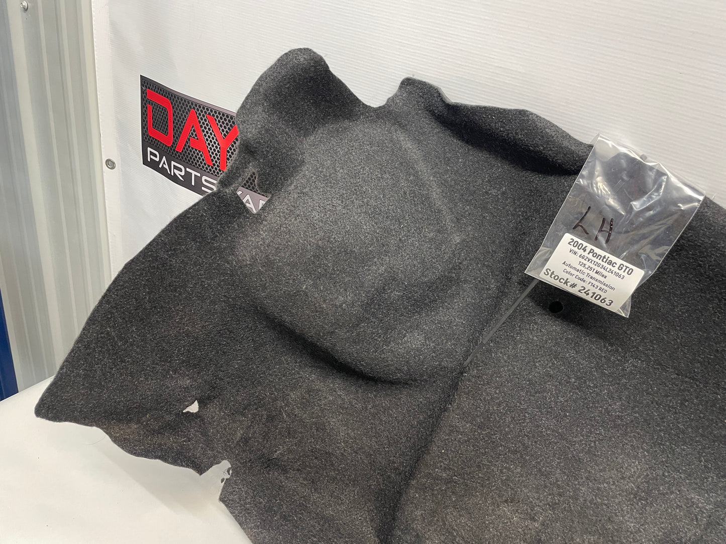 2004 Pontiac GTO RH and LH Quarter Trunk Trim Side Carpet Liners OEM - Day's Parts Yard