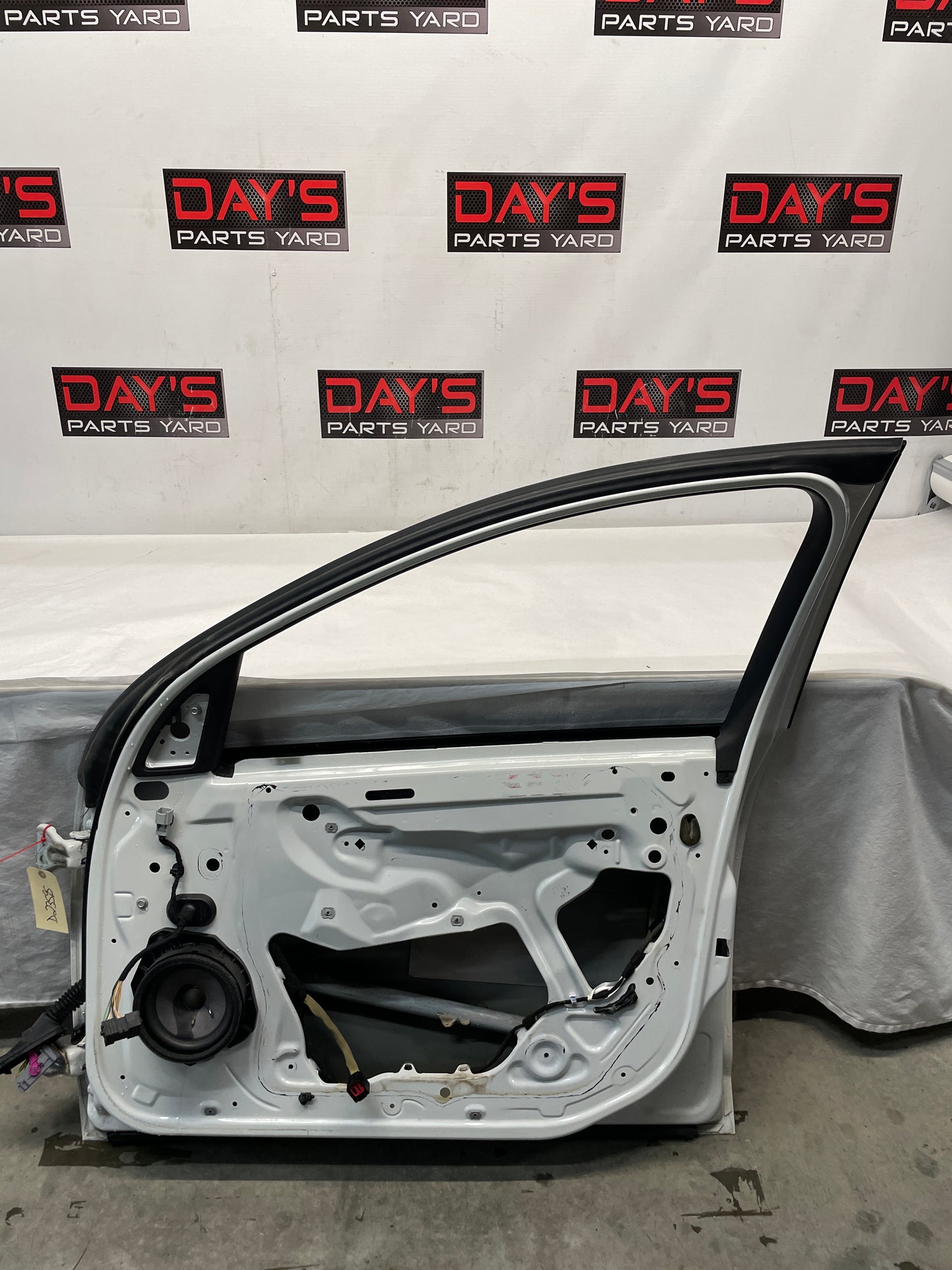2014 Chevy SS Sedan RH Passenger Front Exterior Door OEM - Day's Parts Yard