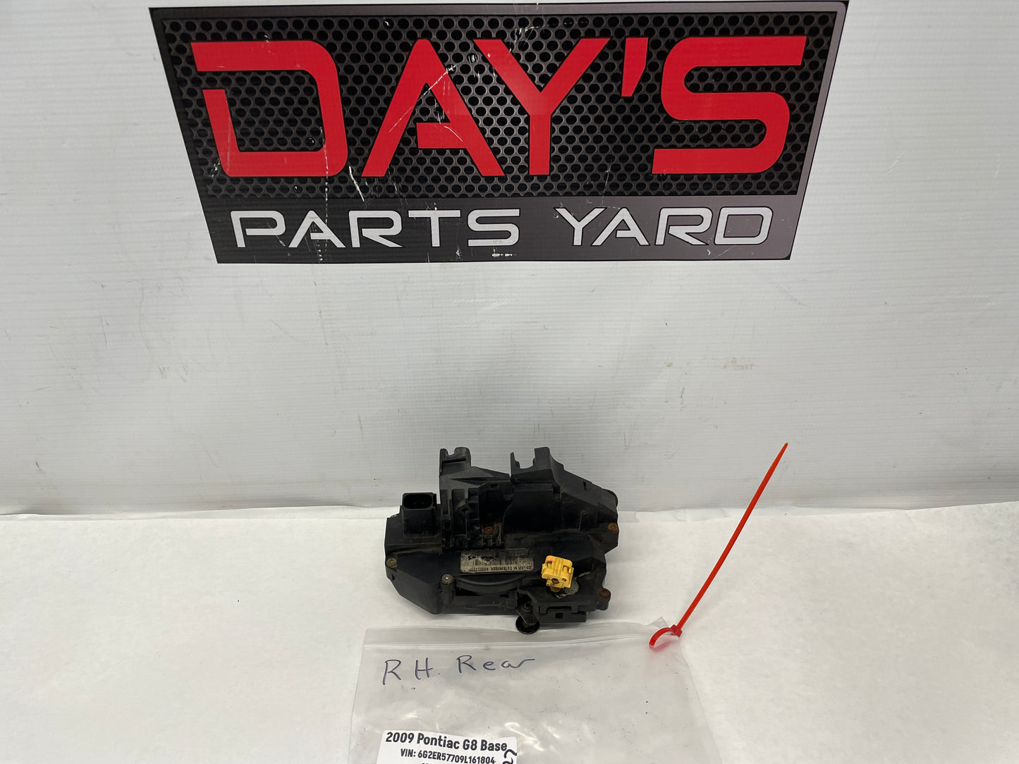 2009 Pontiac G8 RH Passenger Rear Door Lock Actuator OEM - Day's Parts Yard
