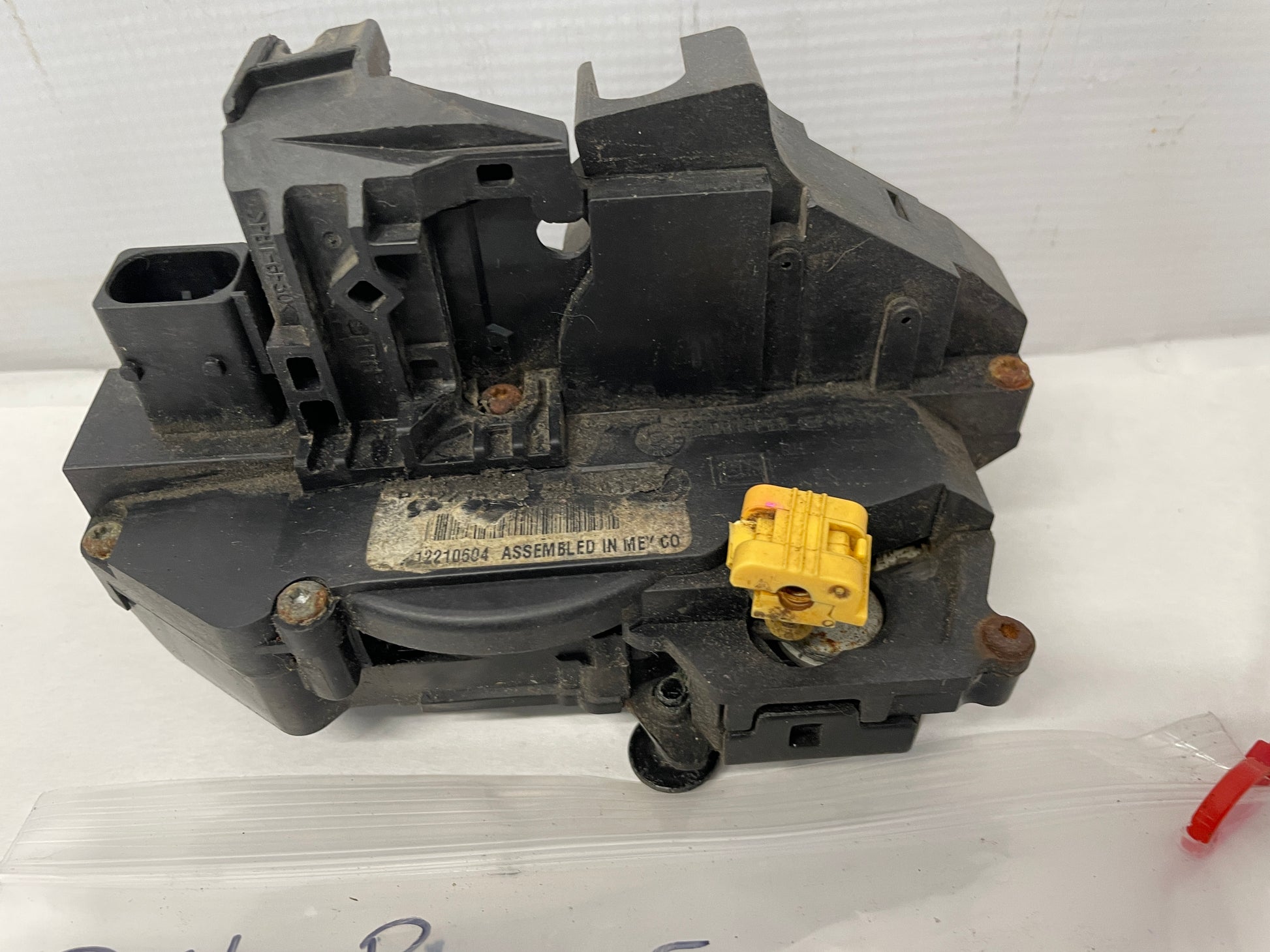 2009 Pontiac G8 RH Passenger Rear Door Lock Actuator OEM - Day's Parts Yard
