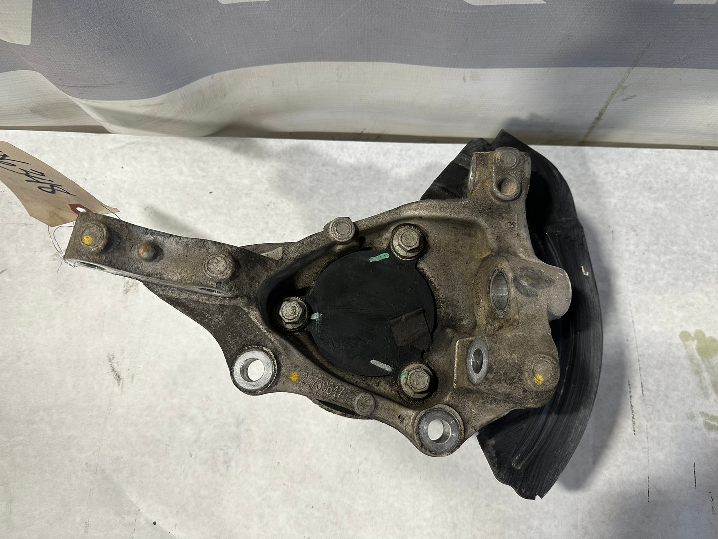 2017 Cadillac ATS-V Coupe Front LH Driver Spindle Knuckle Hub OEM - Day's Parts Yard