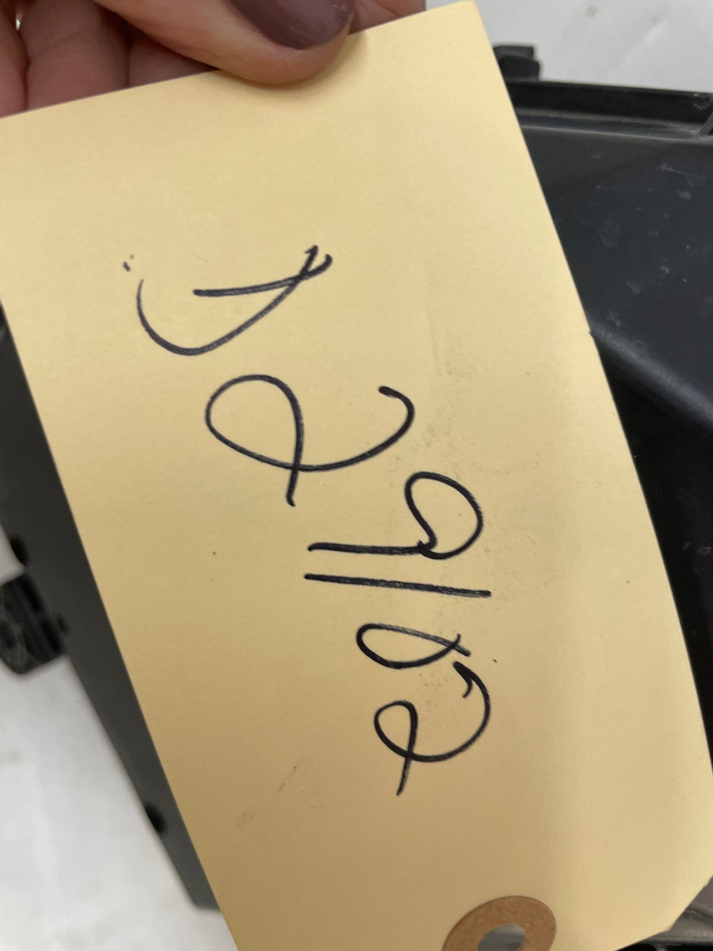 2013 Chevy Caprice PPV Engine Bay Fuse Relay Box Block OEM