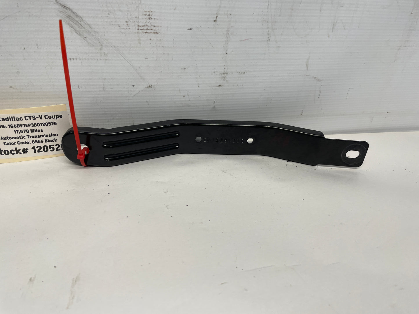 2011 Cadillac CTS-V Coupe RH & LH Fenders Radiator Diagonal Braces Brackets OEM - Day's Parts Yard