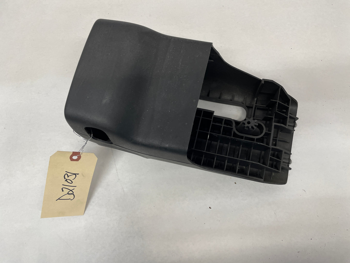 2009 Pontiac G8 Steering Column Calm Shell Shroud Cover Trim OEM - Day's Parts Yard