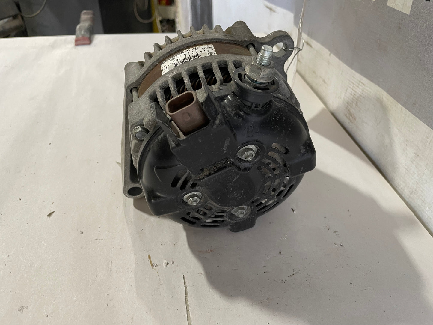 2018 Chevy Suburban LT Alternator OEM - Day's Parts Yard