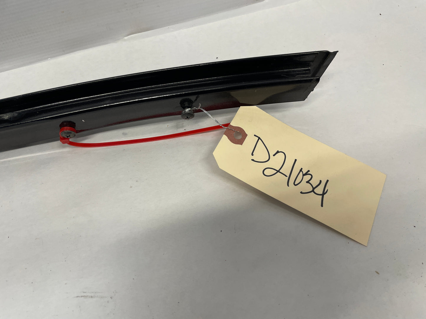 2009 Pontiac G8 RH Passenger Rear Door Rear Pillar Post Applique Window Trim OEM - Day's Parts Yard
