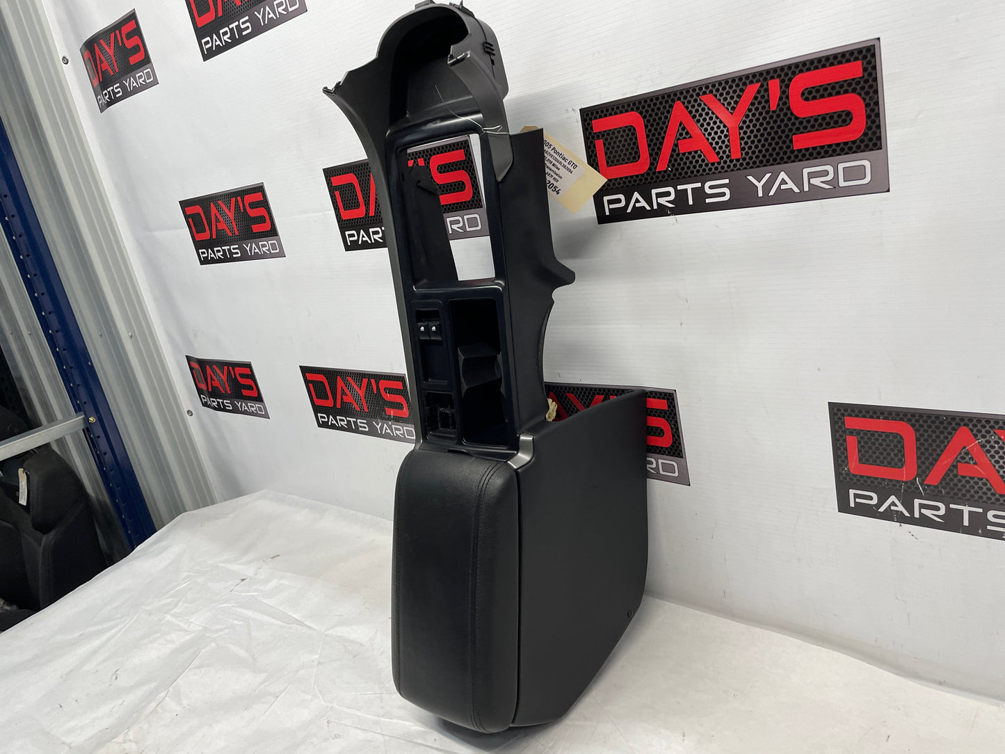 2005 Pontiac GTO Center Console Arm Rest OEM - Day's Parts Yard