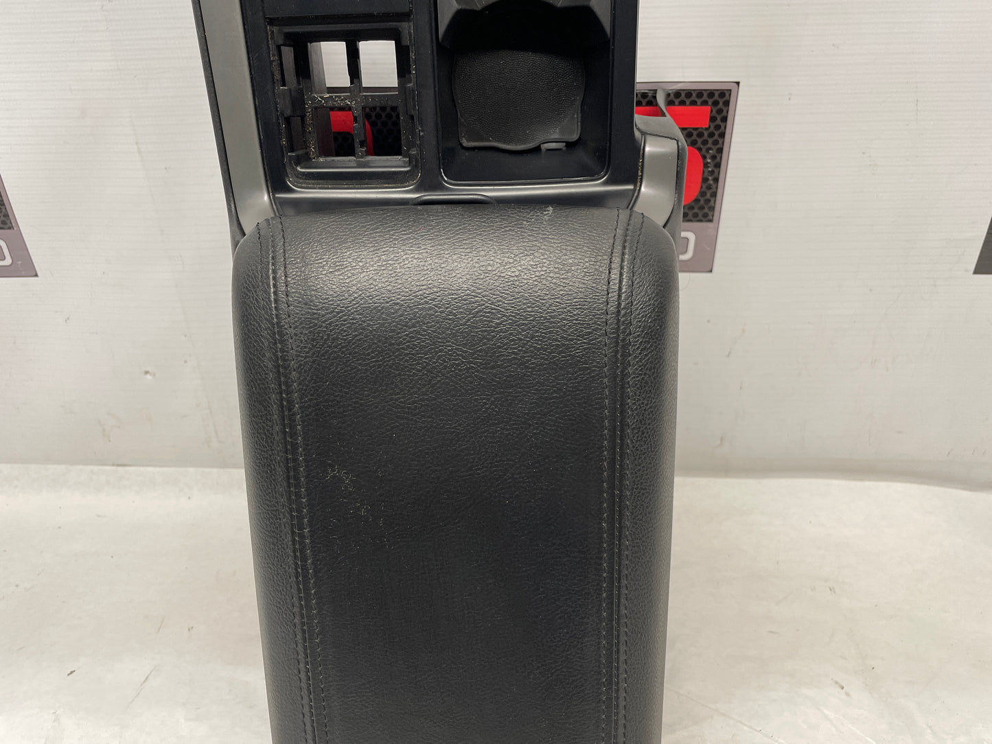 2005 Pontiac GTO Center Console Arm Rest OEM - Day's Parts Yard