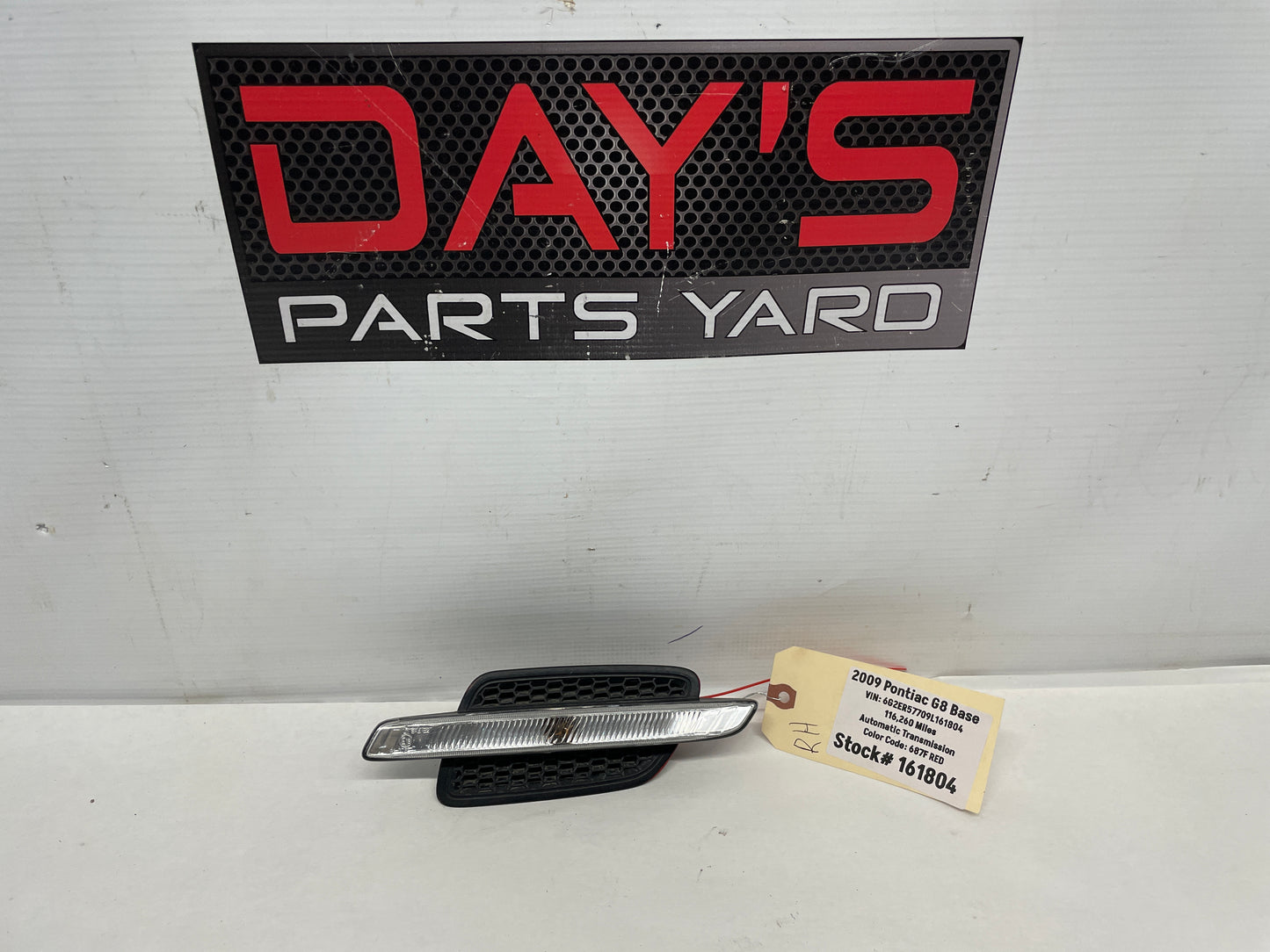 2009 Pontiac G8 RH Passenger Fender Marker Light Grill OEM - Day's Parts Yard