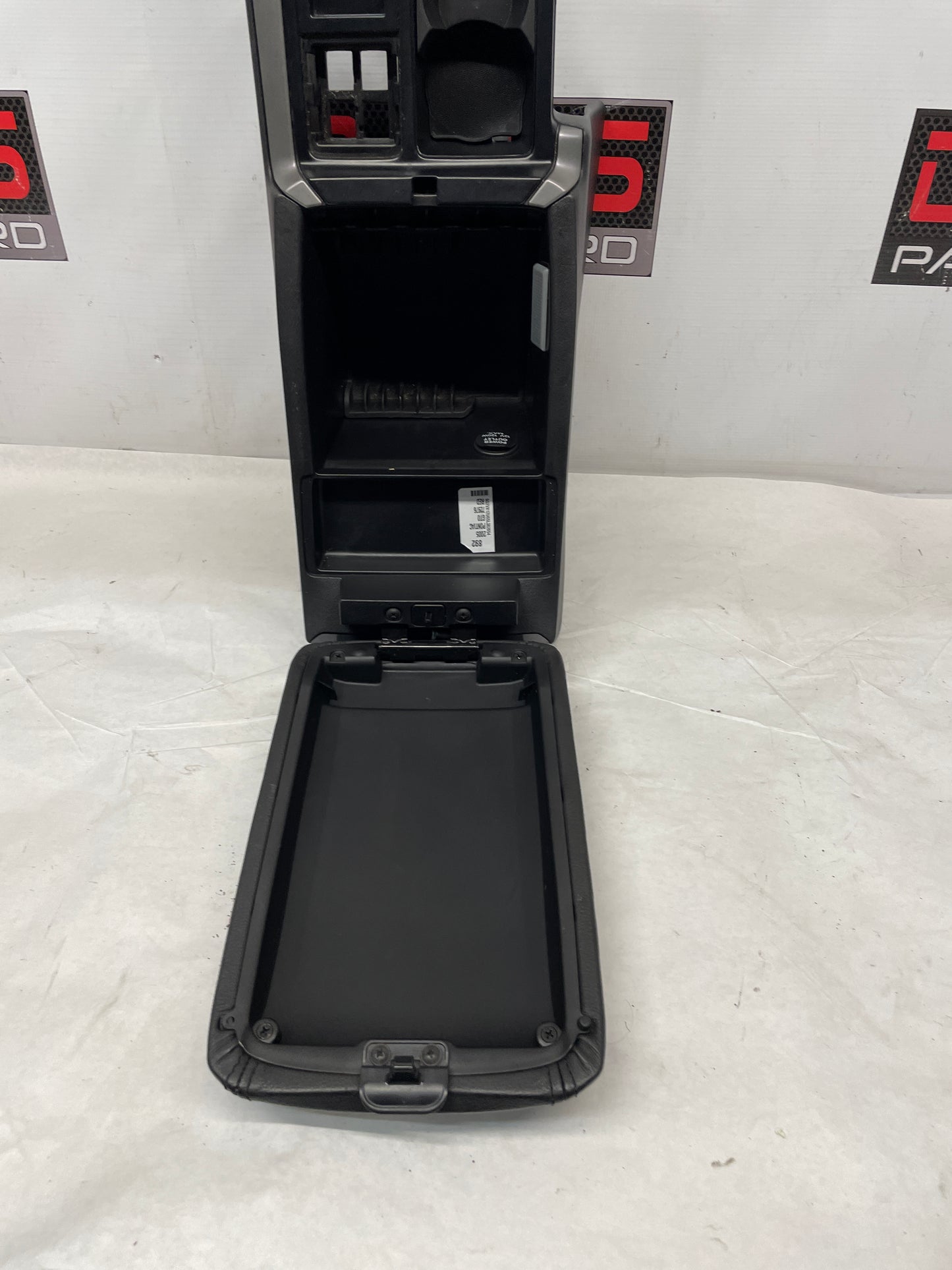 2005 Pontiac GTO Center Console Arm Rest OEM - Day's Parts Yard