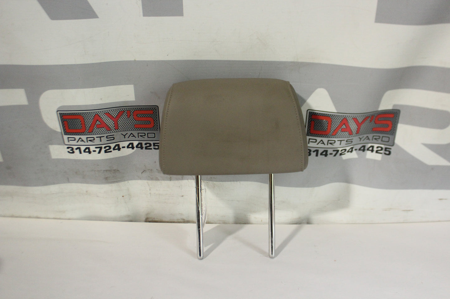 2018 GMC Sierra K1500 SLT Front LH Driver Headrest Head Rest OEM - Day's Parts Yard