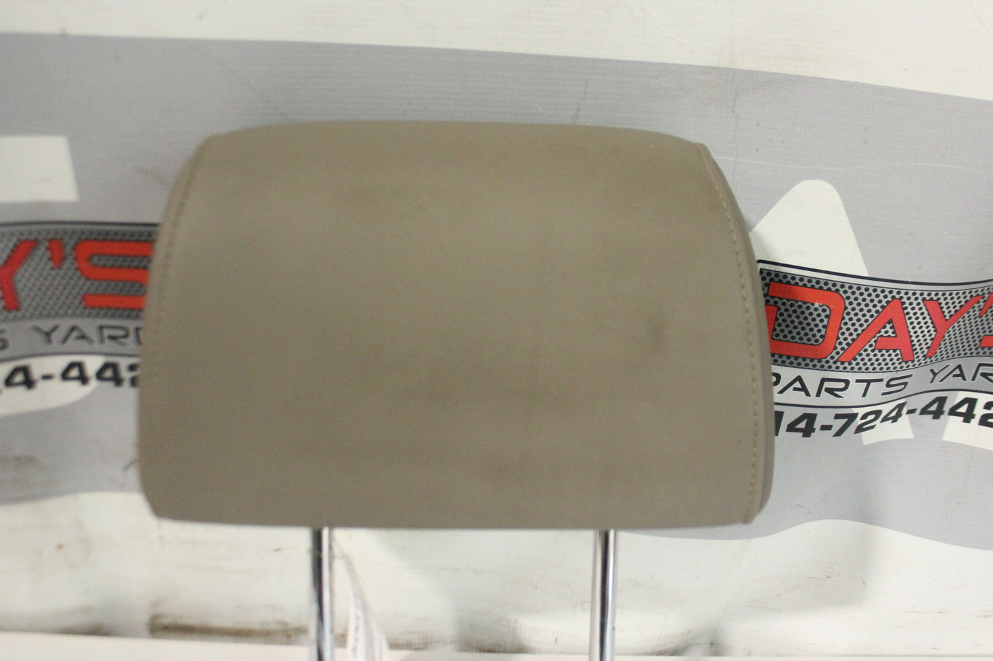 2018 GMC Sierra K1500 SLT Front LH Driver Headrest Head Rest OEM - Day's Parts Yard