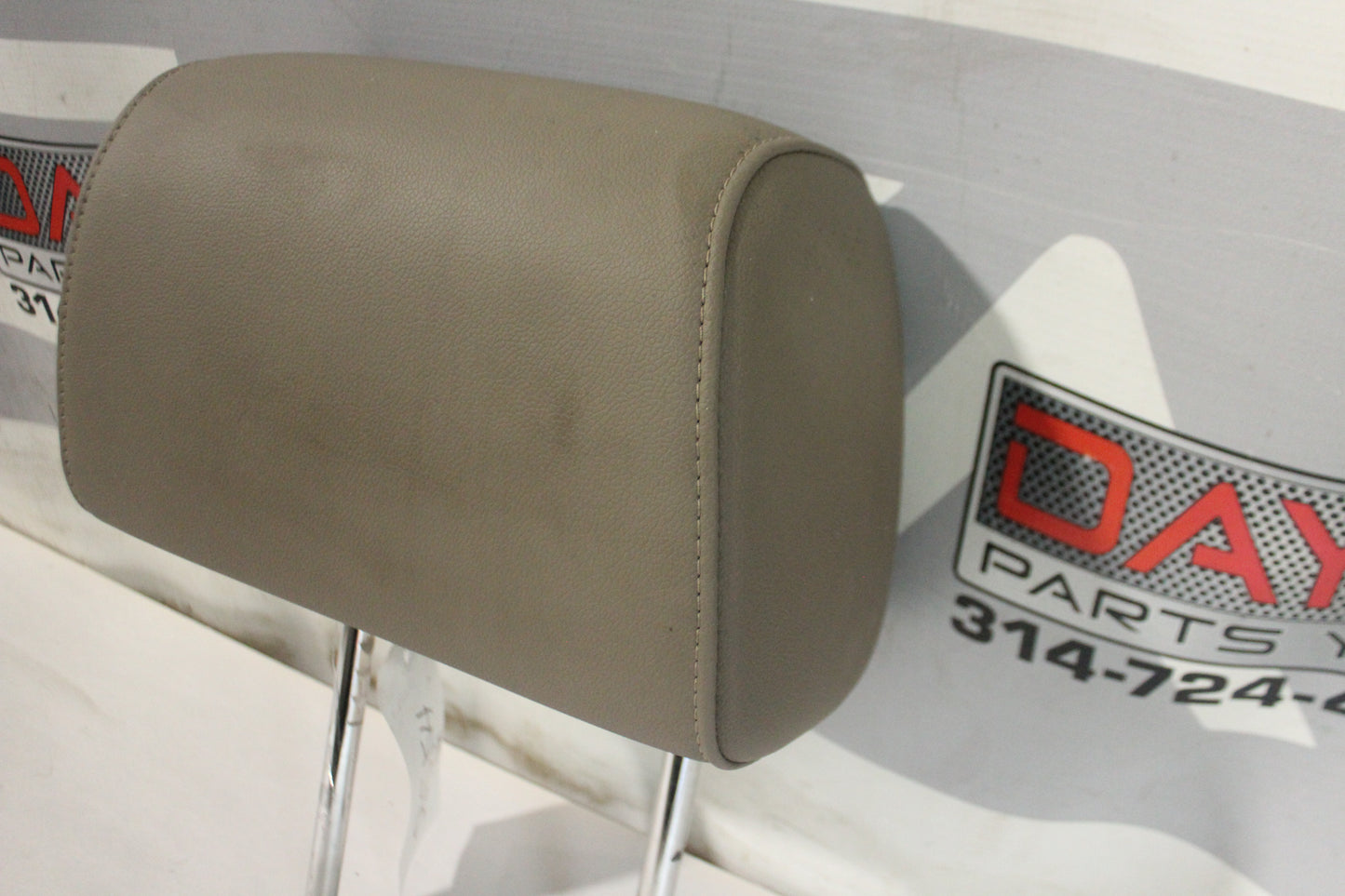 2018 GMC Sierra K1500 SLT Front LH Driver Headrest Head Rest OEM - Day's Parts Yard