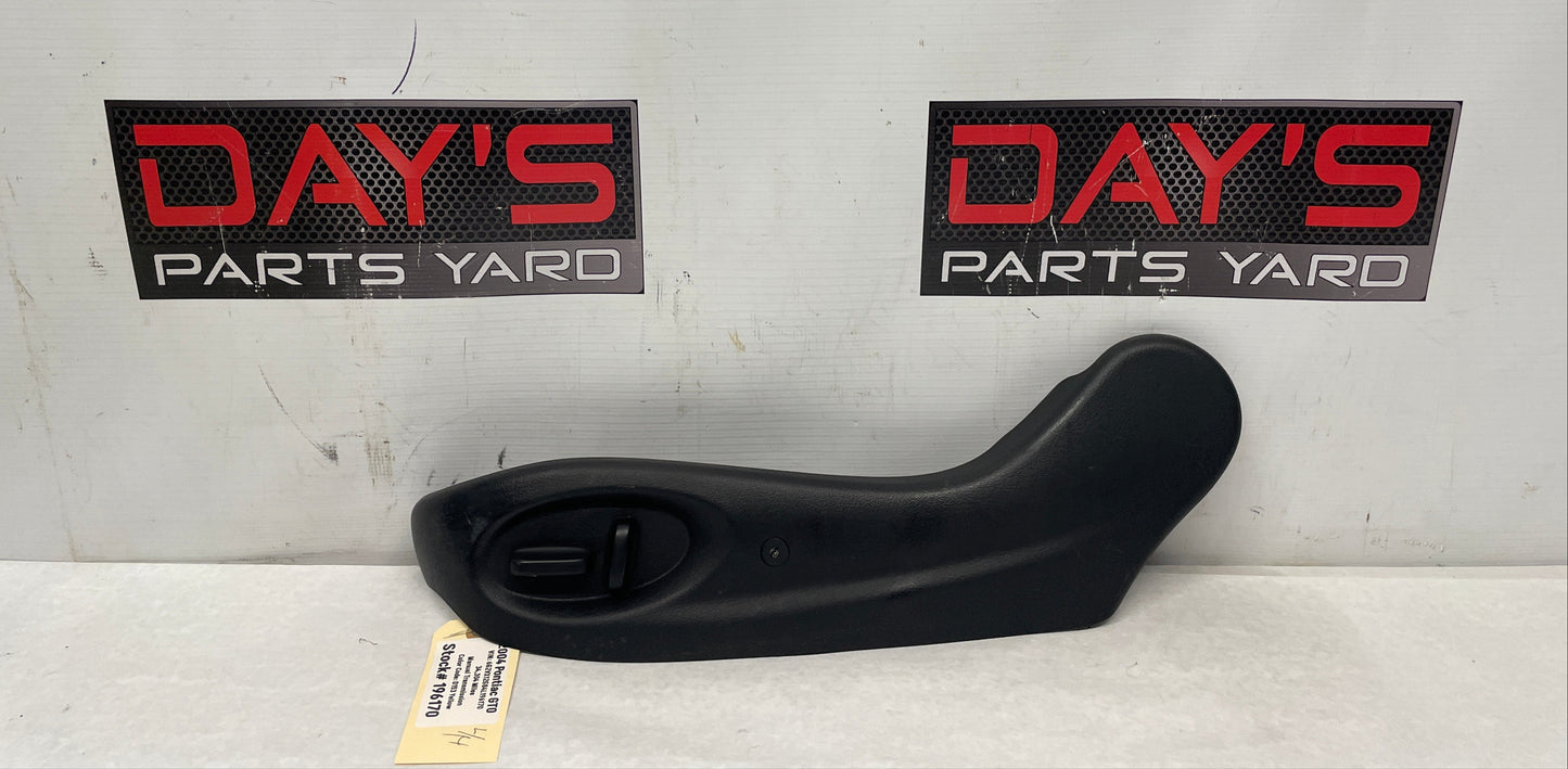 2004 Pontiac GTO LH Driver Front Power Seat Access Controls Buttons Module OEM - Day's Parts Yard
