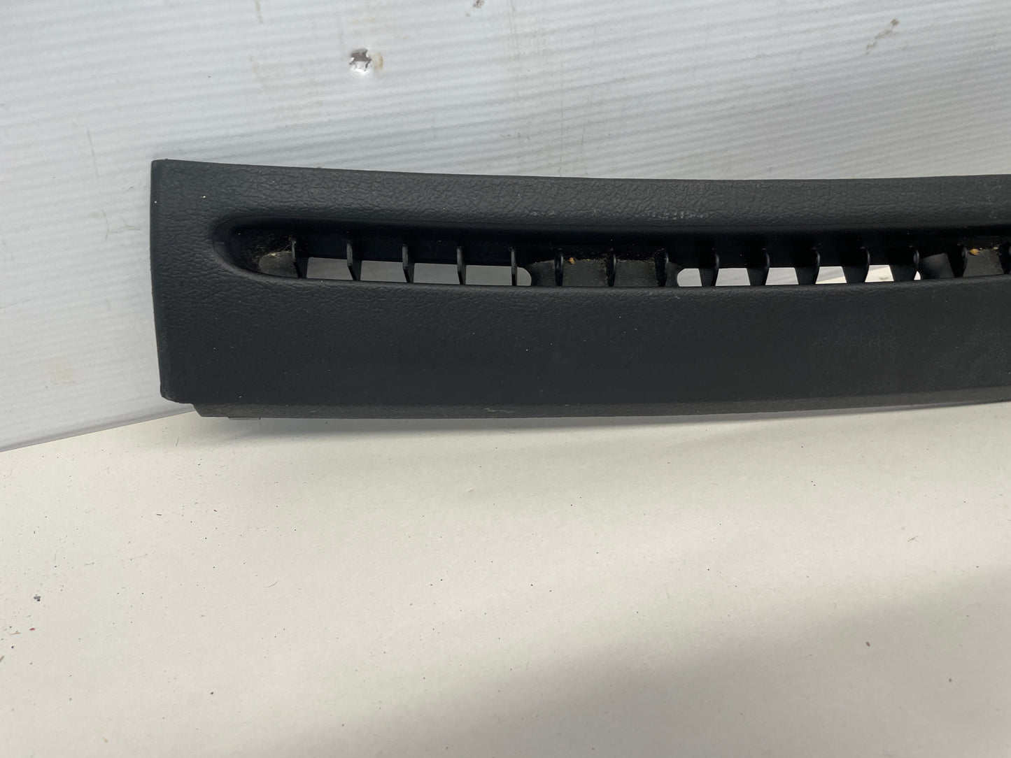 2004 Pontiac GTO LH Driver Dash Cowl Defrost Panel Vent Trim OEM - Day's Parts Yard