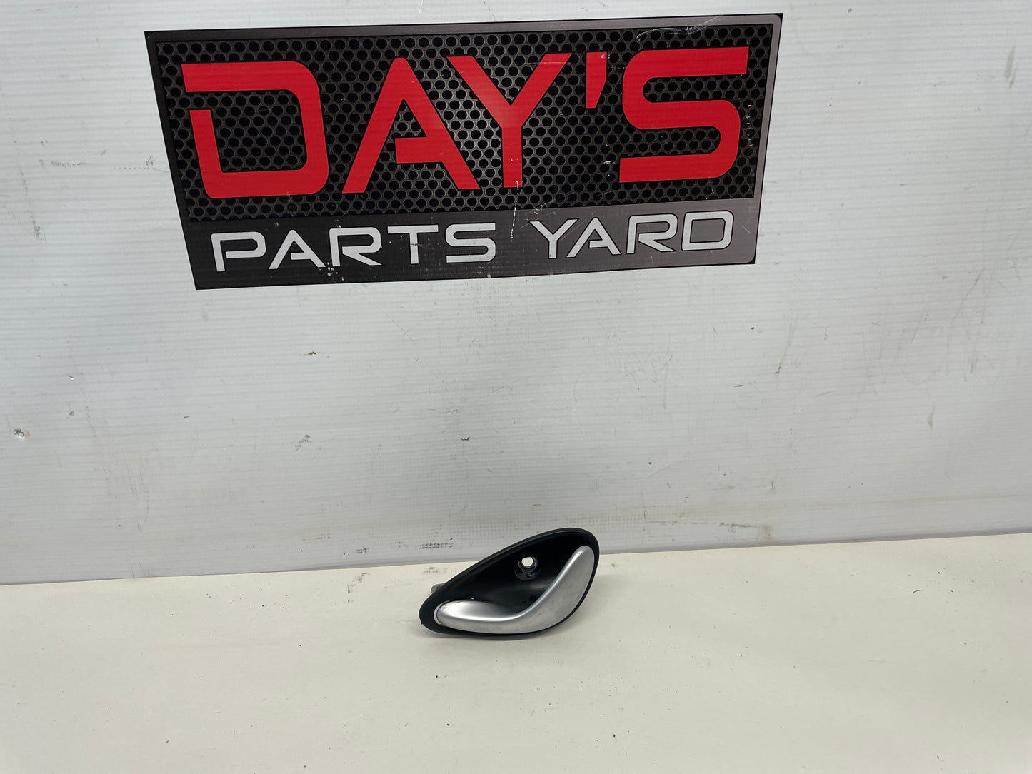 2004 Pontiac GTO LH Interior Door Handle OEM - Day's Parts Yard