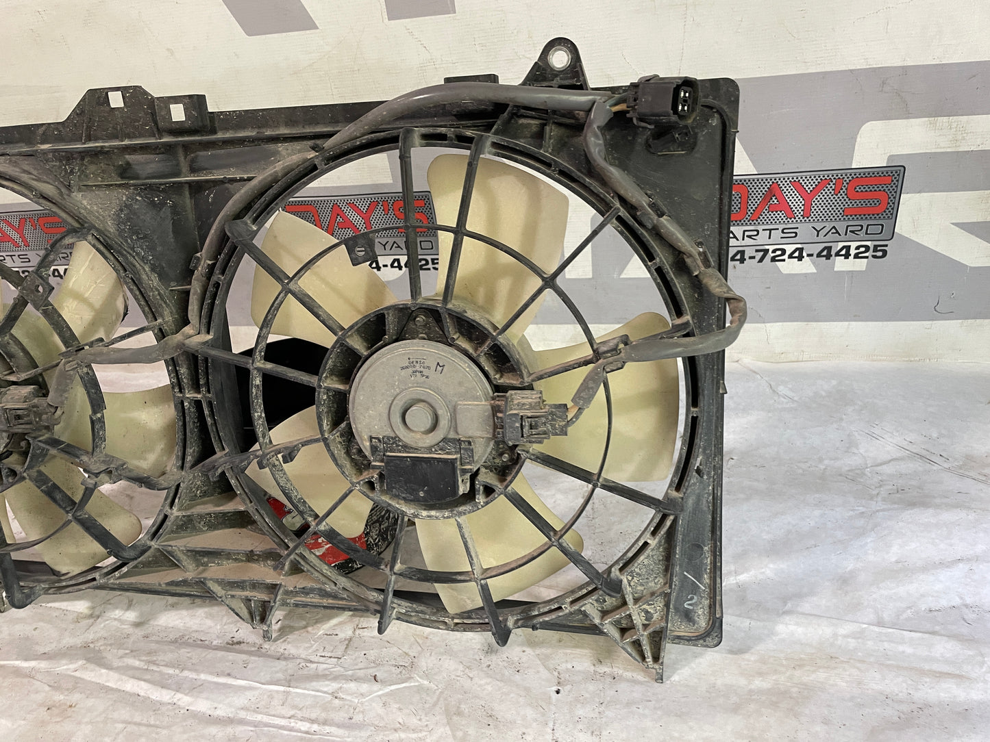 2010 Chevy Camaro SS Radiator Cooling Dual Fan Motor OEM - Day's Parts Yard