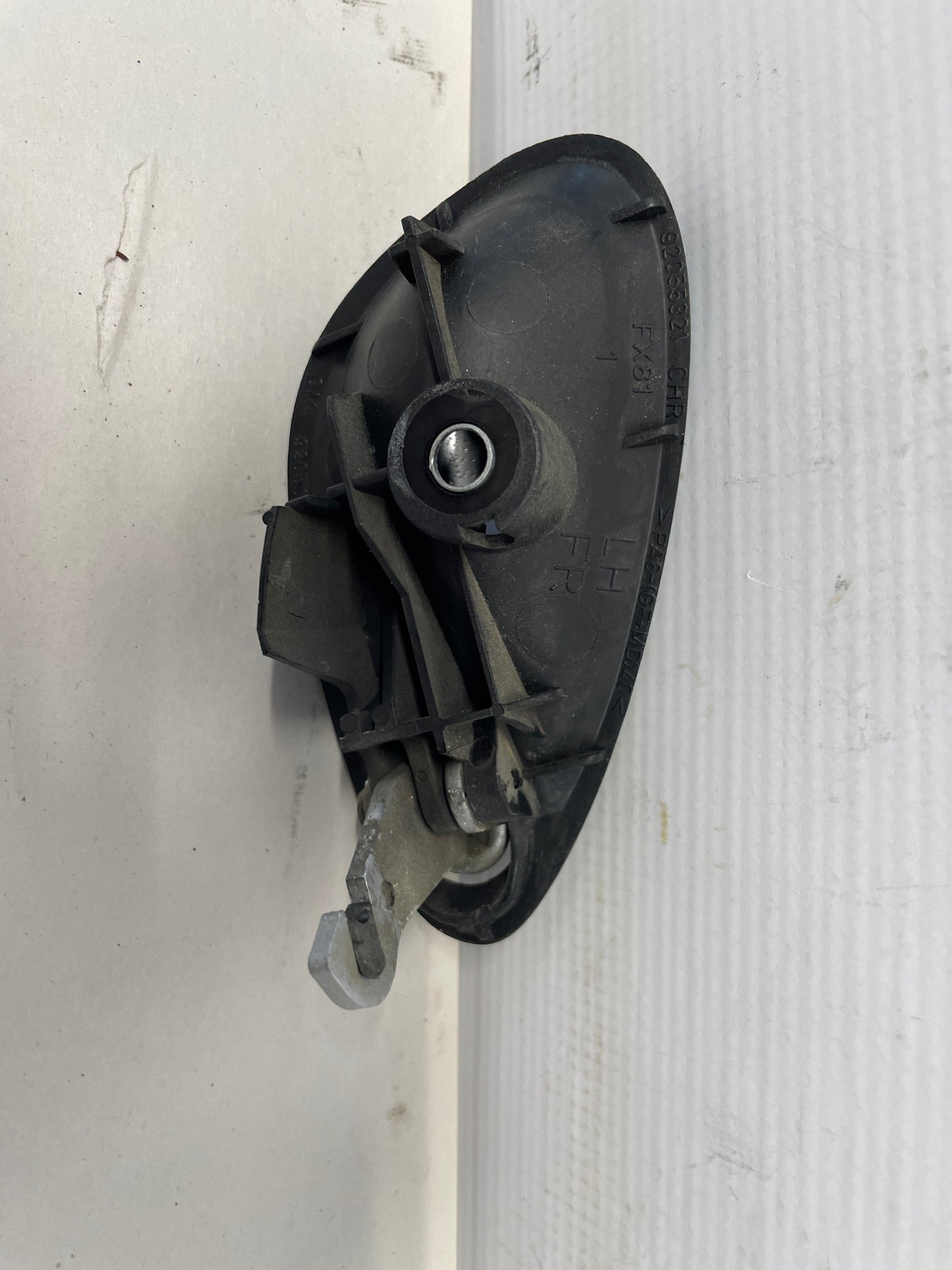 2004 Pontiac GTO LH Interior Door Handle OEM - Day's Parts Yard