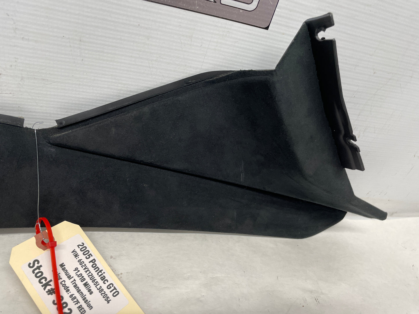 2005 Pontiac GTO RH Passenger Suede Center Console Trim Panel OEM - Day's Parts Yard