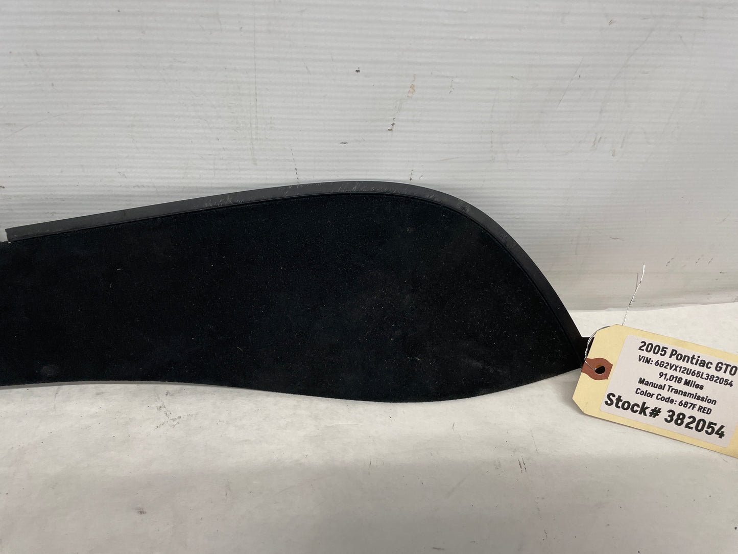 2005 Pontiac GTO LH Driver Center Console Suede Insert Trim Panel OEM - Day's Parts Yard