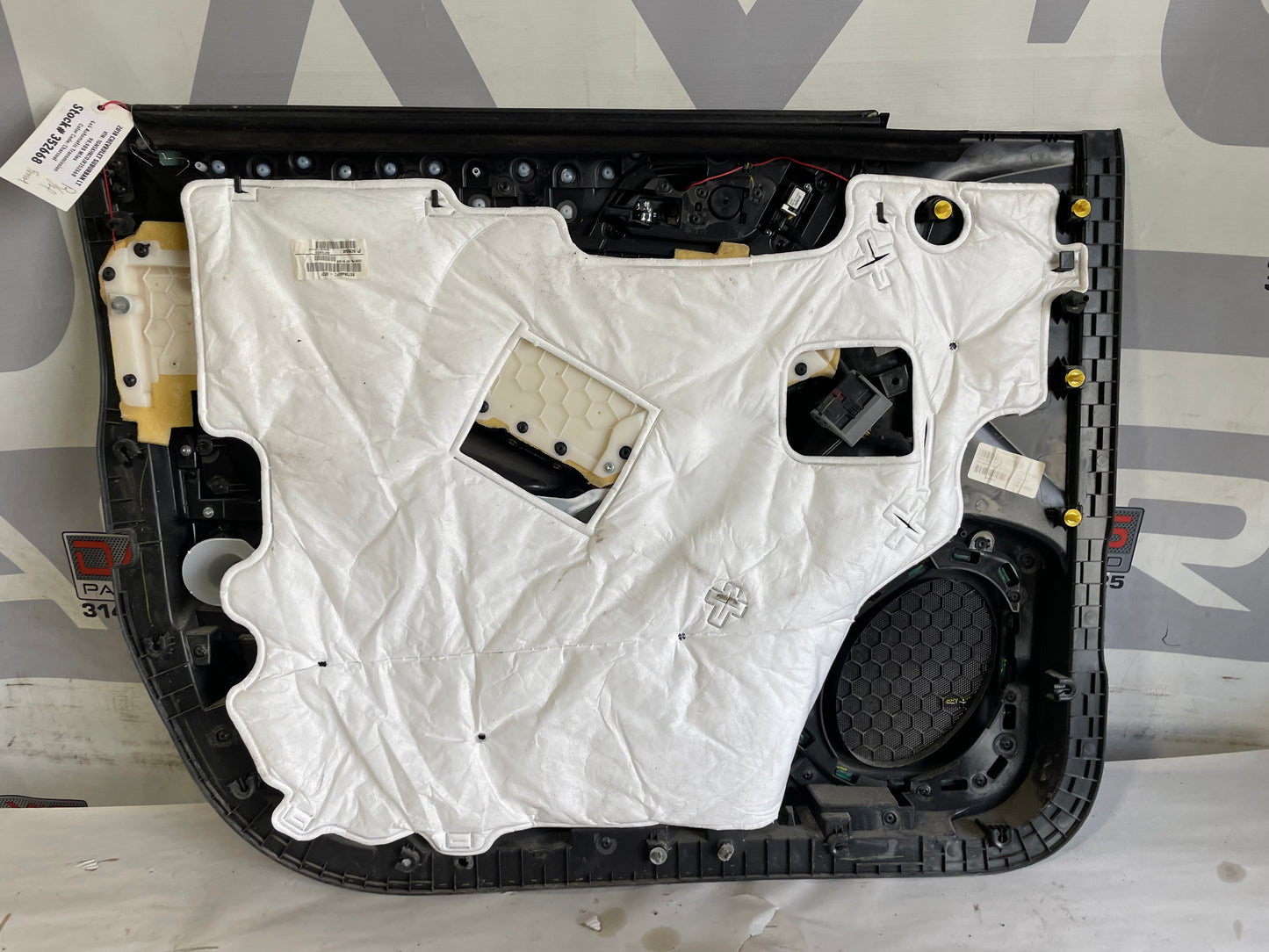 2018 Chevy Suburban LT Front RH Passenger Poor Panel OEM - Day's Parts Yard