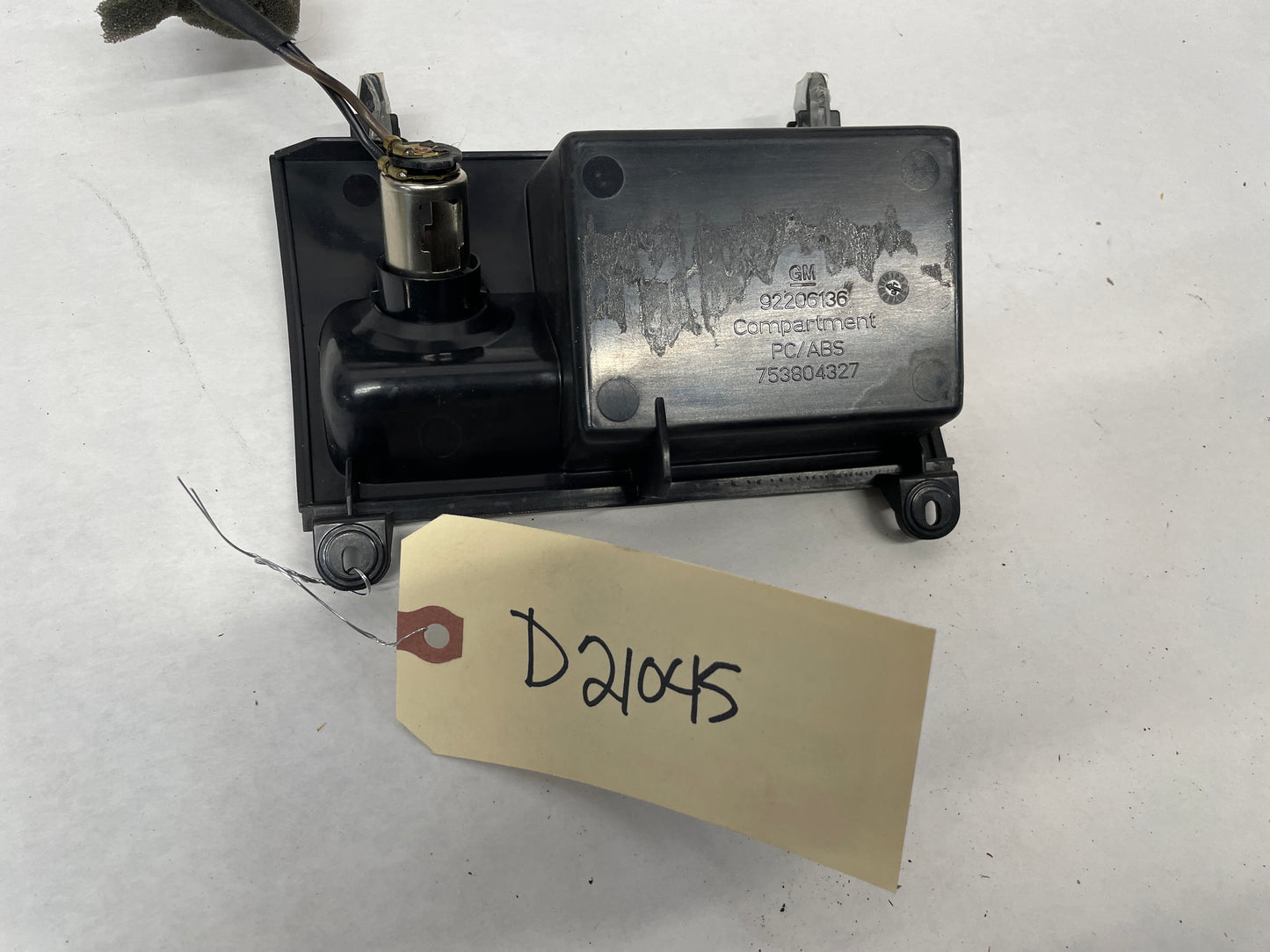 2009 Pontiac G8 Lower Radio Center Console Storage Cubby Plug Assembly OEM - Day's Parts Yard