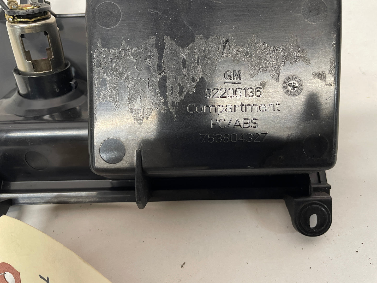 2009 Pontiac G8 Lower Radio Center Console Storage Cubby Plug Assembly OEM - Day's Parts Yard
