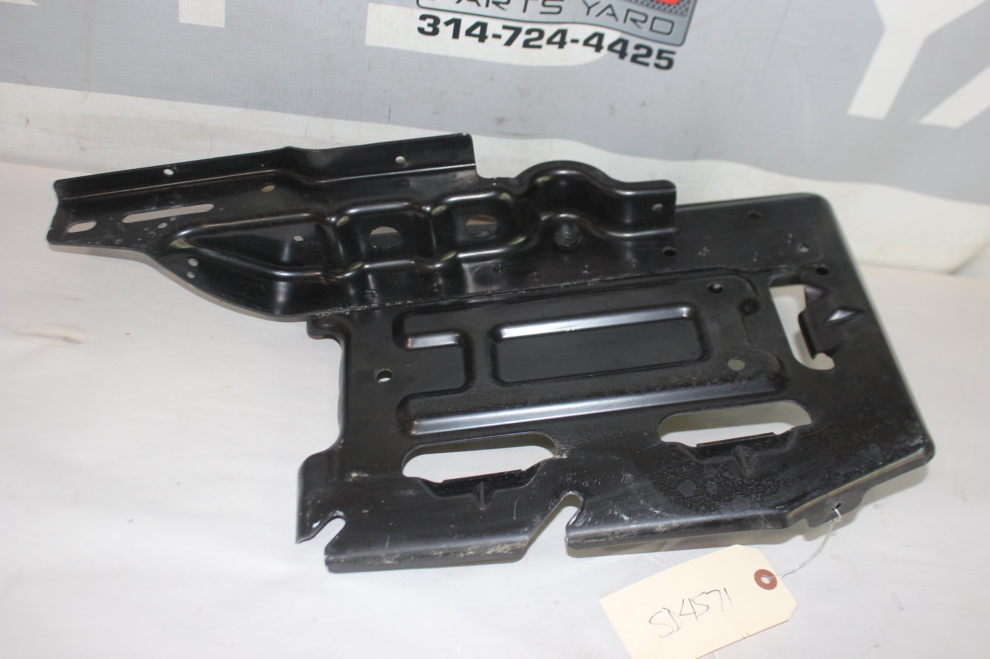 2019 Chevy Tahoe K1500 Premier Battery Tray OEM - Day's Parts Yard