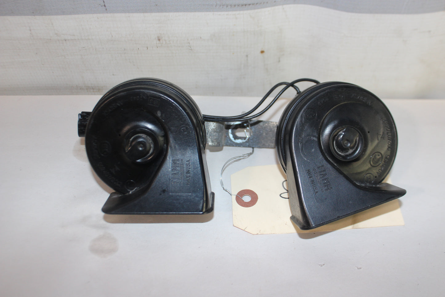 2019 Chevy Tahoe K1500 Premier High and Low Tone Horns OEM - Day's Parts Yard