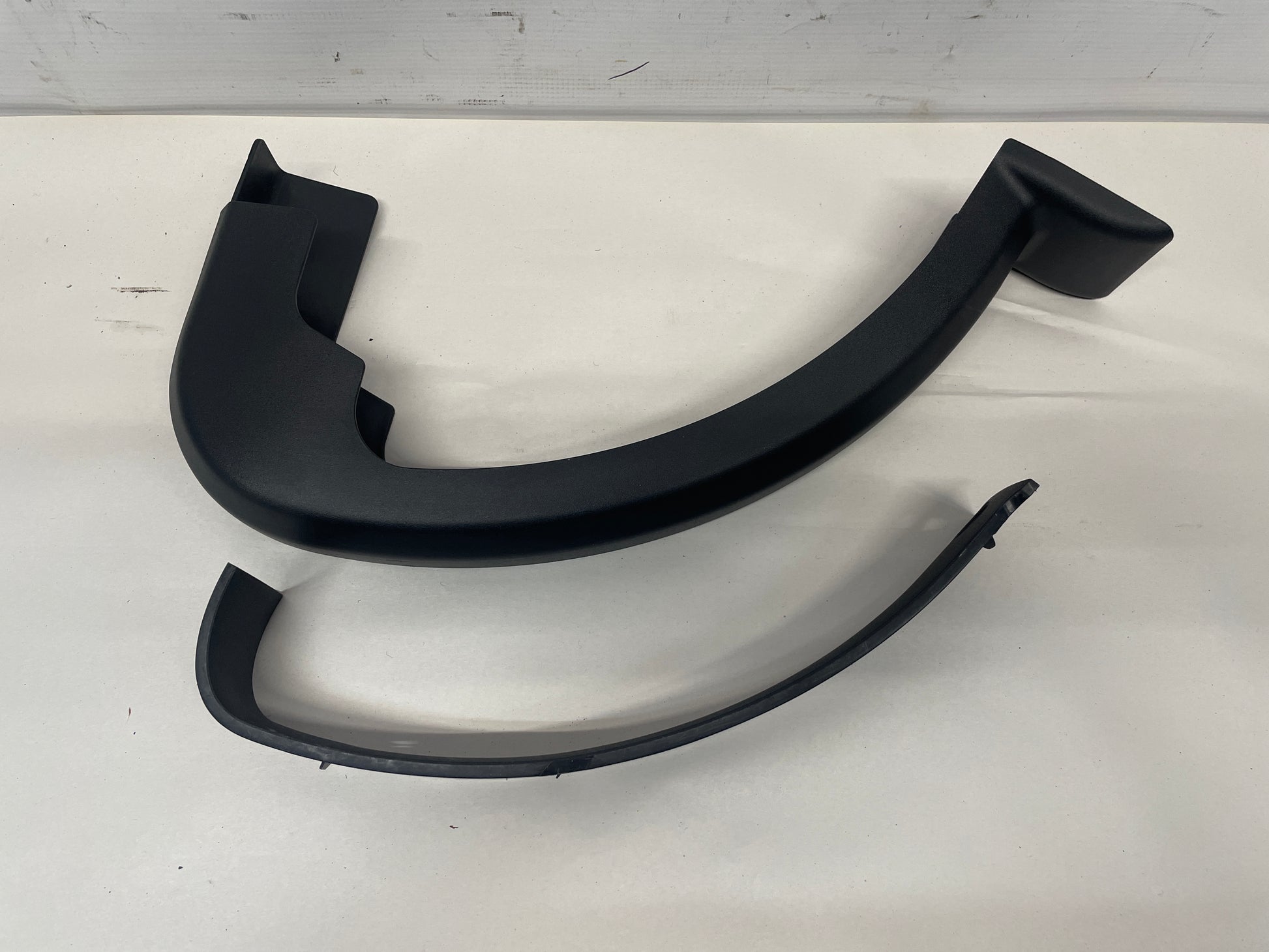 2011 Cadillac CTS-V Coupe Rear LH Driver Trunk Compartment Lid Hinge Cover OEM - Day's Parts Yard