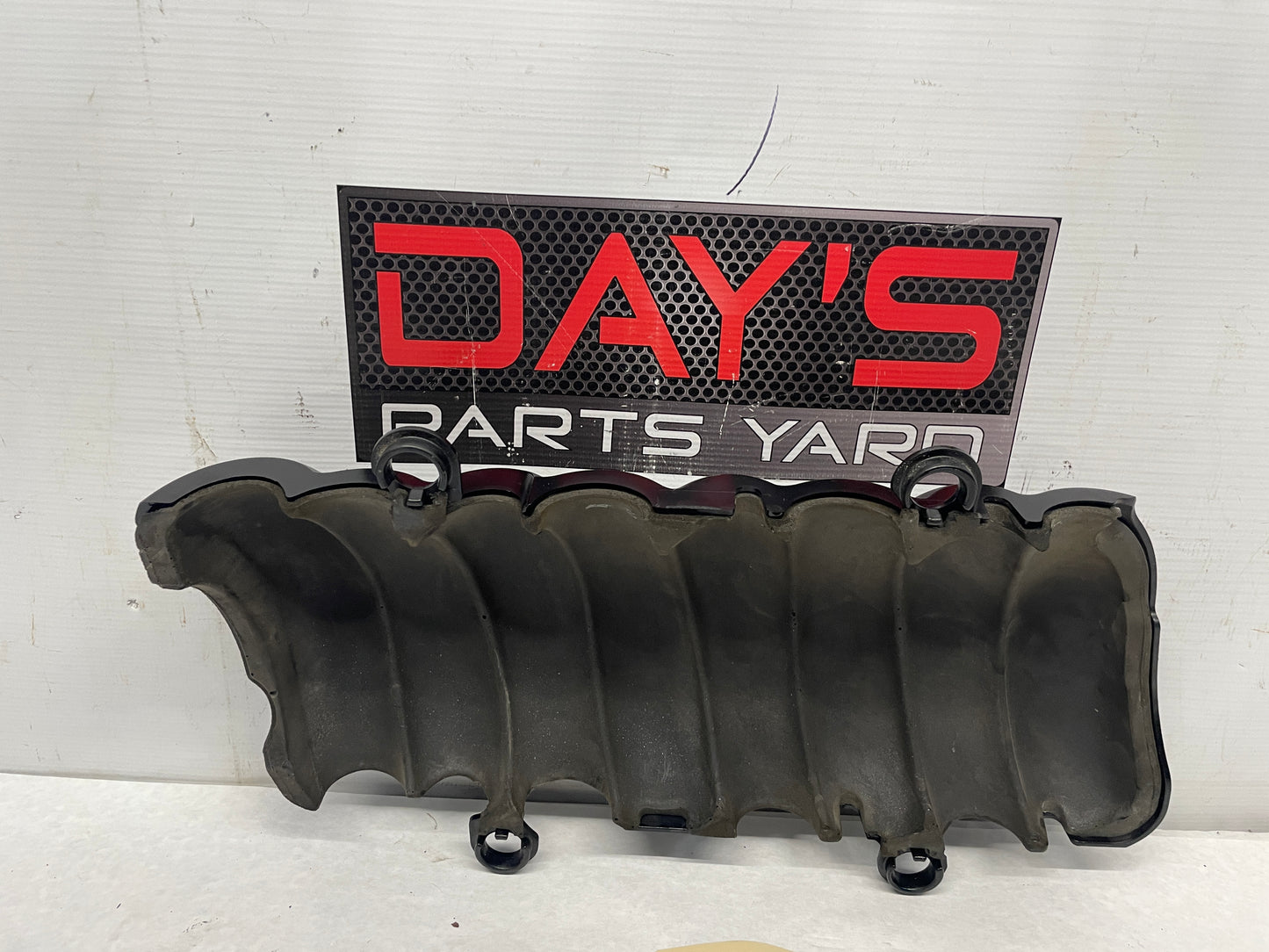 2015 Chevy SS Sedan Intake Manifold Cover OEM - Day's Parts Yard