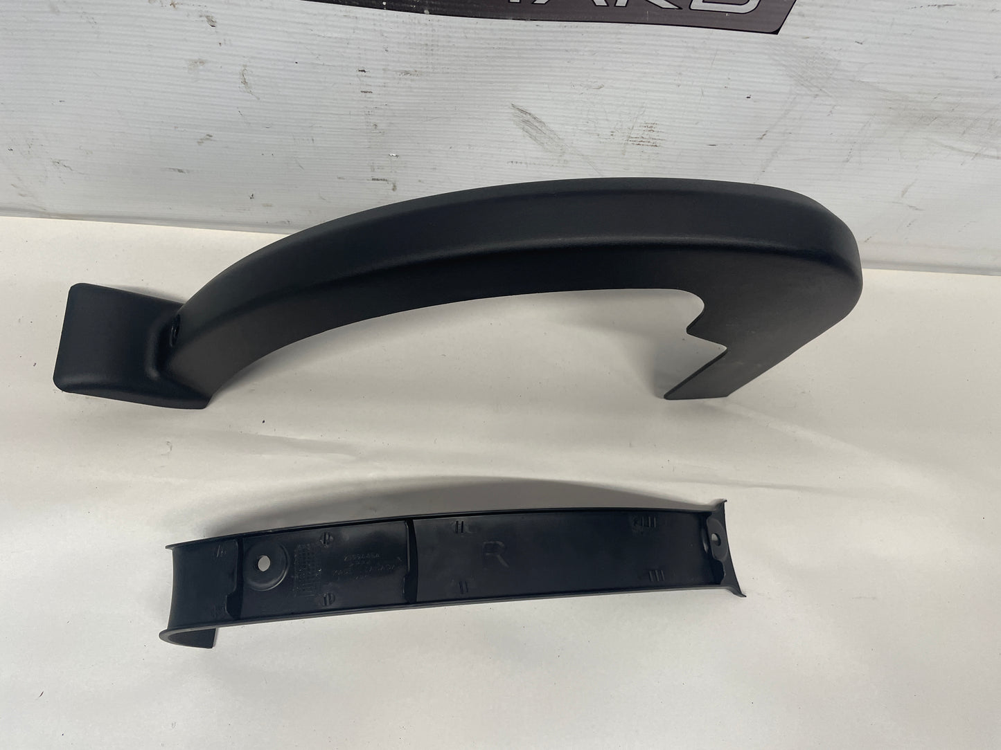 2011 Cadillac CTS-V Coupe Rear Passenger Trunk Compartment Lid Hinge OEM - Day's Parts Yard