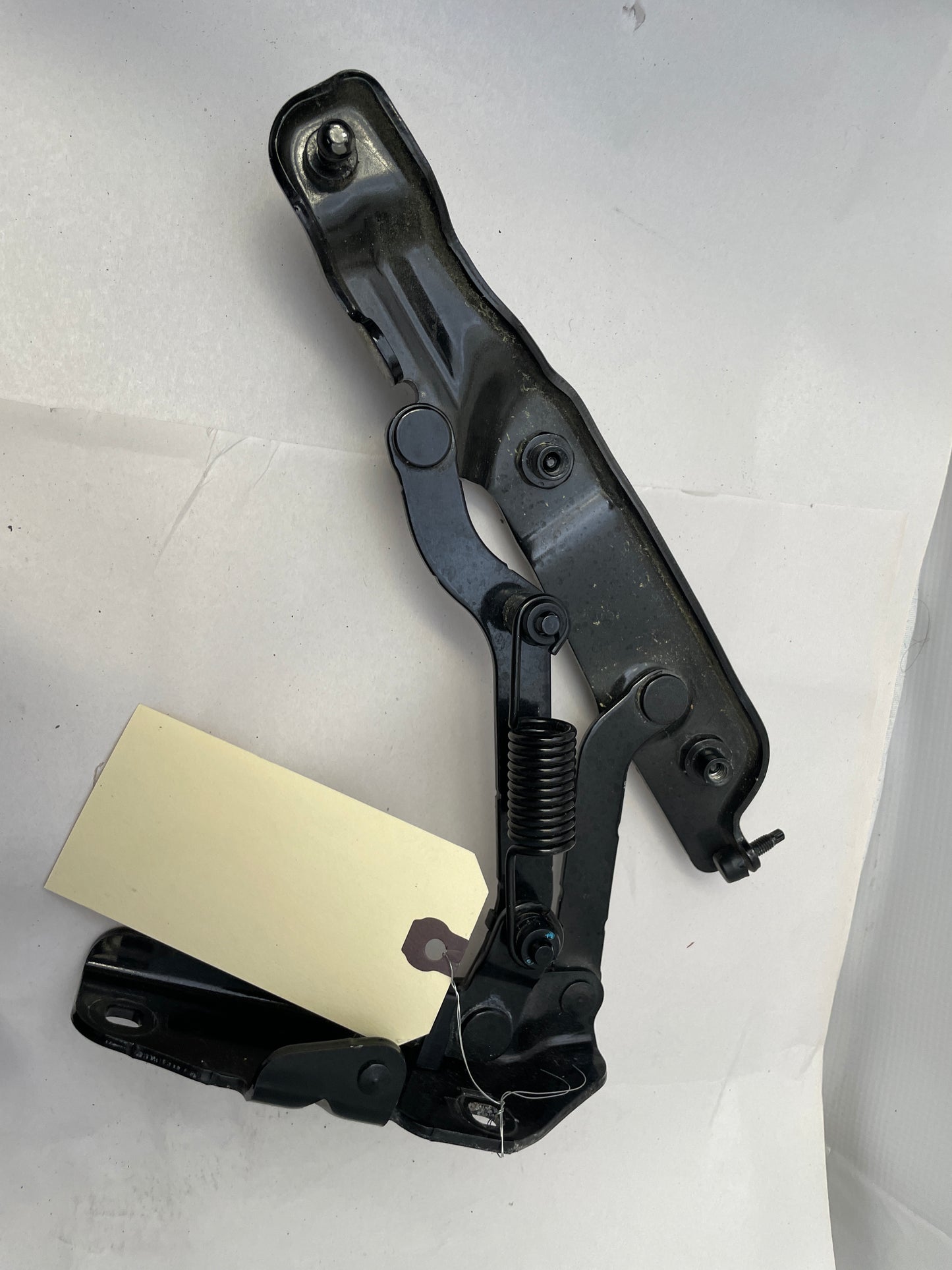 2014 Chevy SS Sedan RH & LH Trunk Deck Lid Hinges OEM - Day's Parts Yard