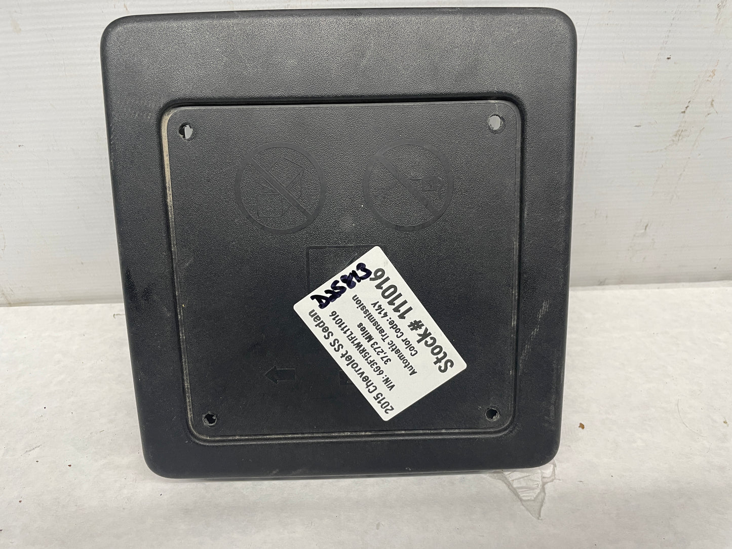 2015 Chevy SS Sedan Engine Bay Fuse Box Relay Cover Lid OEM - Day's Parts Yard