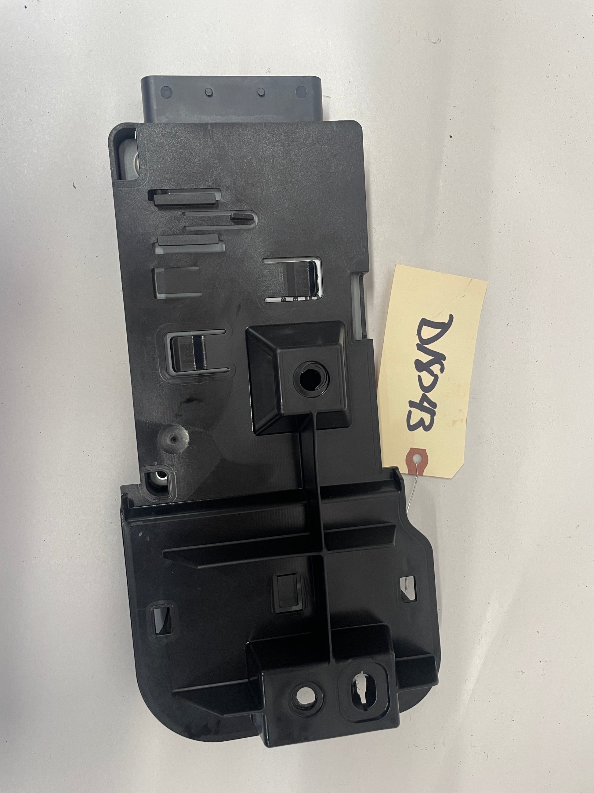 2011 Cadillac CTS-V Coupe Active Suspension Module Control W/ Bracket OEM - Day's Parts Yard
