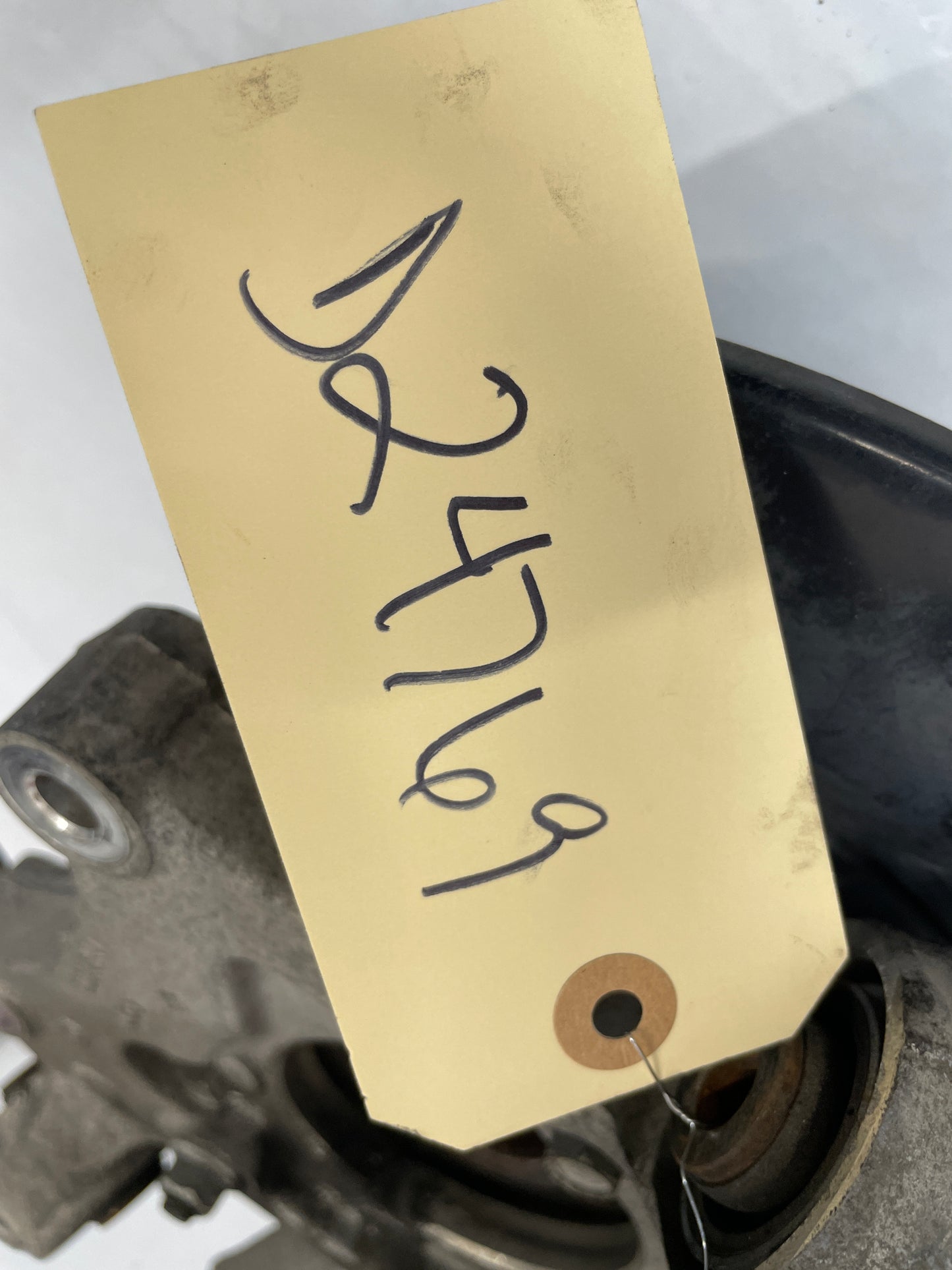 2012 Chevy Camaro SS LH Driver Rear Spindle Knuckle Hub Wheel Bearing Assembly OEM - Day's Parts Yard