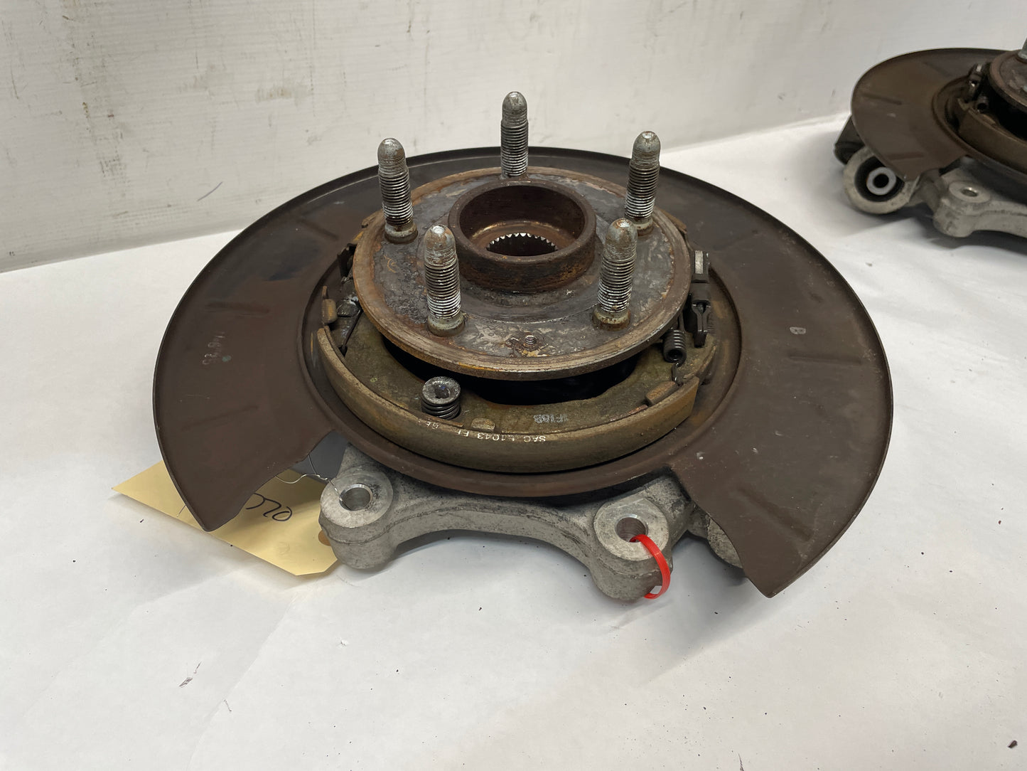 2012 Chevy Camaro SS Convertible RH Passenger Rear Spindle Knuckle Hub Wheel Bearing OEM - Day's Parts Yard