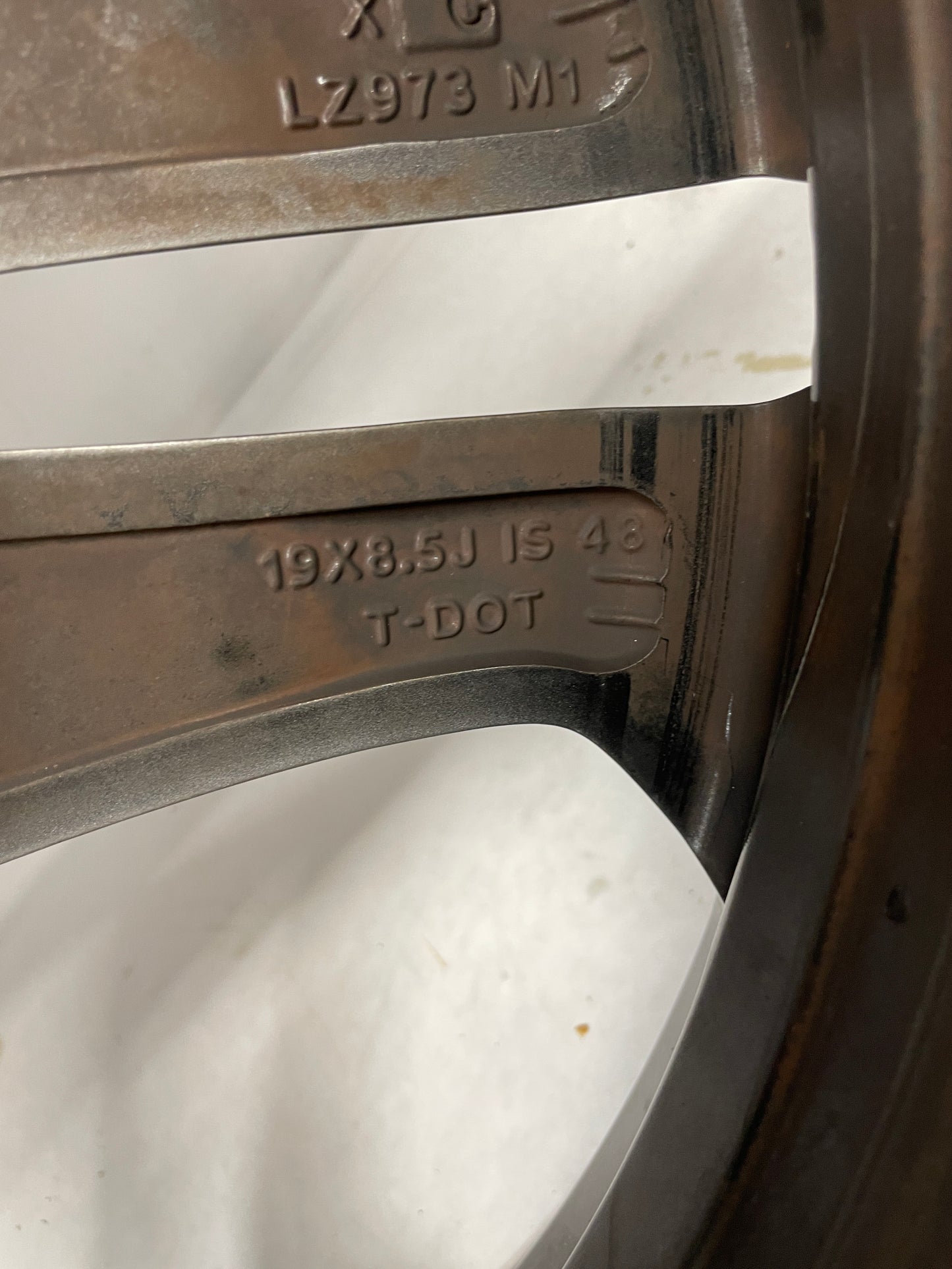 2017 Chevy SS Sedan Factory OEM Front Wheel 19x8.5 OEM - Day's Parts Yard