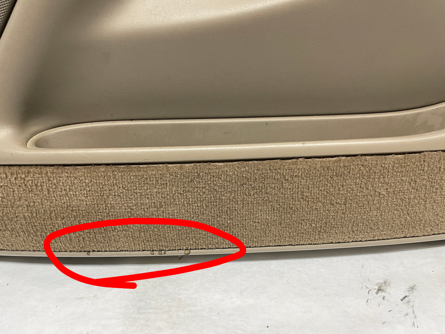 2004 Chevy Silverado 2500HD RH Passenger Front Door Panel Tan Beige OEM - Day's Parts Yard