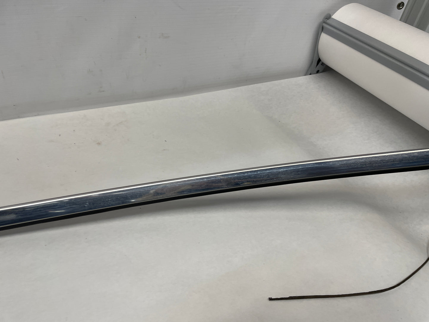 2009 Pontiac G8 RH Passenger Door Roof Chrome Molding Trim OEM - Day's Parts Yard
