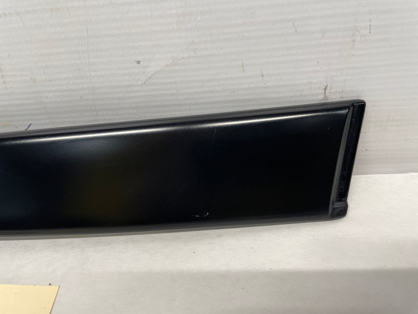 2005 Pontiac GTO RH Passenger Exterior B Pillar Window Trim Cover OEM - Day's Parts Yard