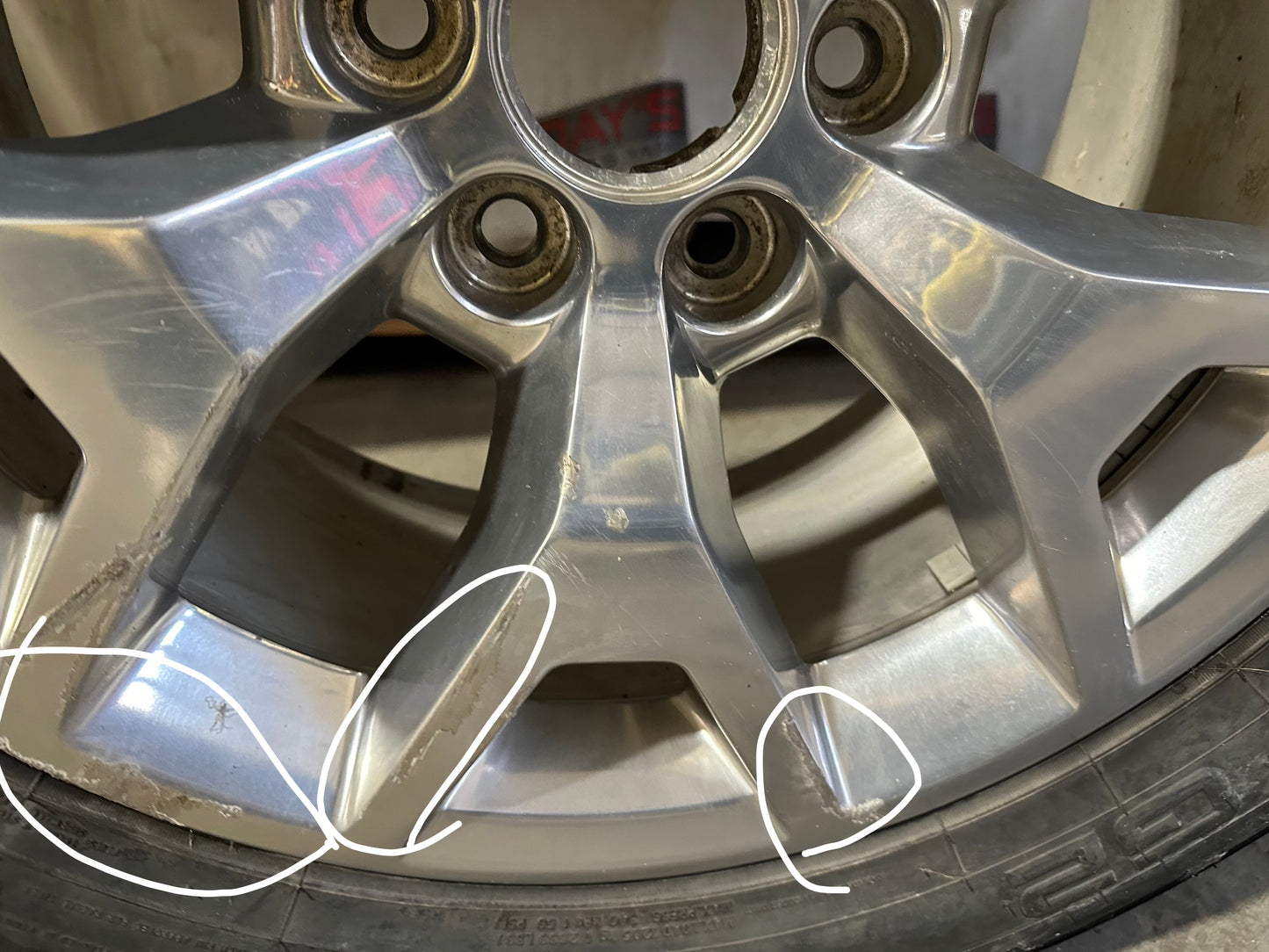 2018 GMC Sierra 1500 SLT Wheel and Tire 20X9 OEM - Day's Parts Yard