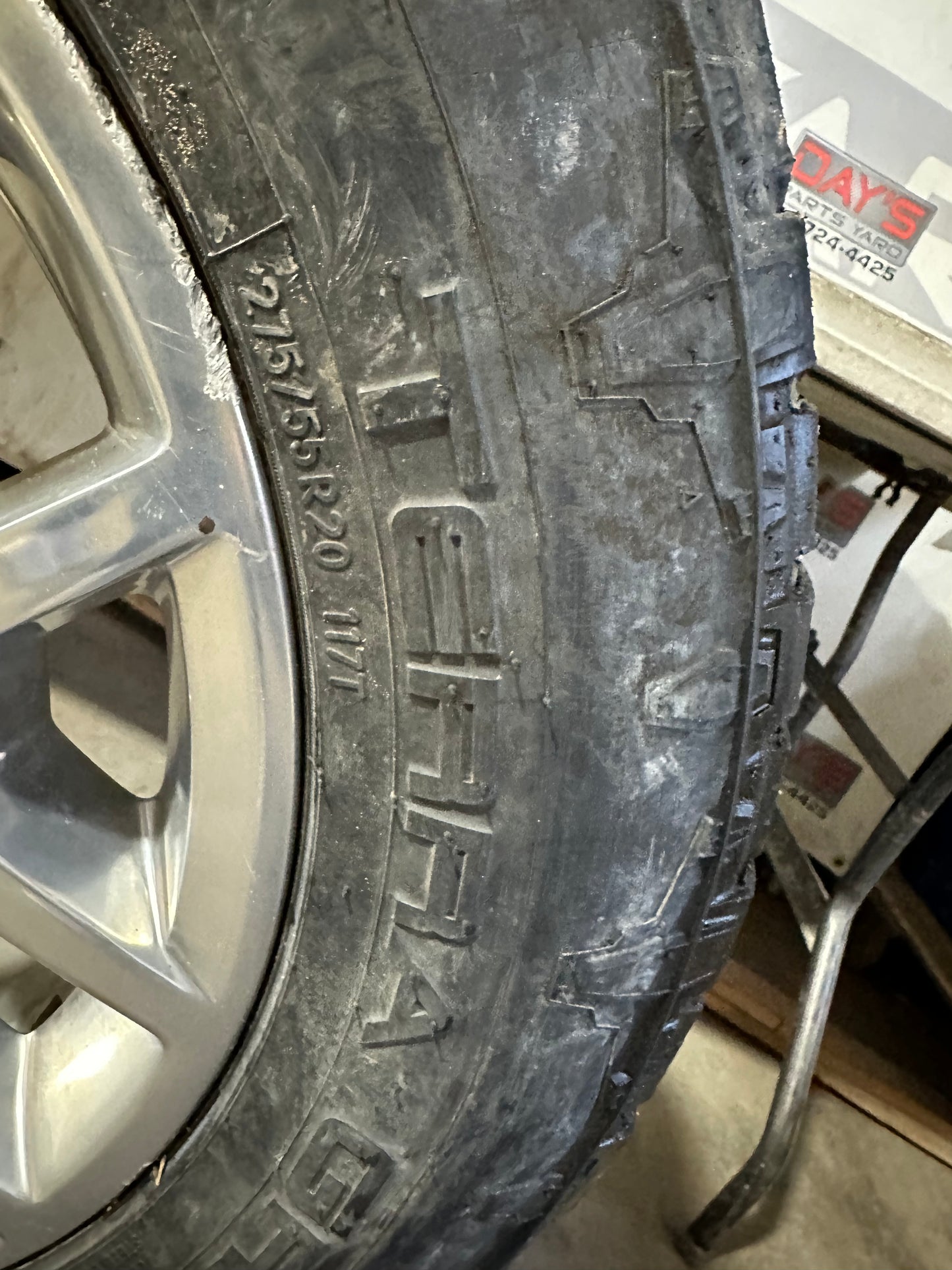 2018 GMC Sierra 1500 SLT Wheel and Tire 20X9 OEM - Day's Parts Yard